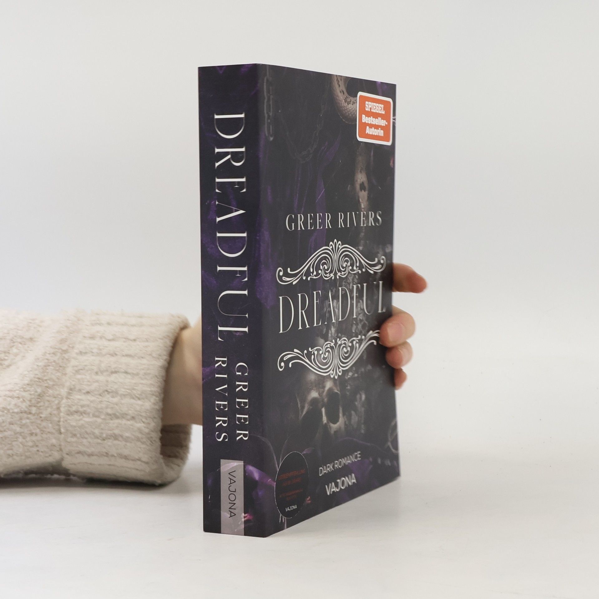 Greer Rivers Dreadful: A Dark Retelling