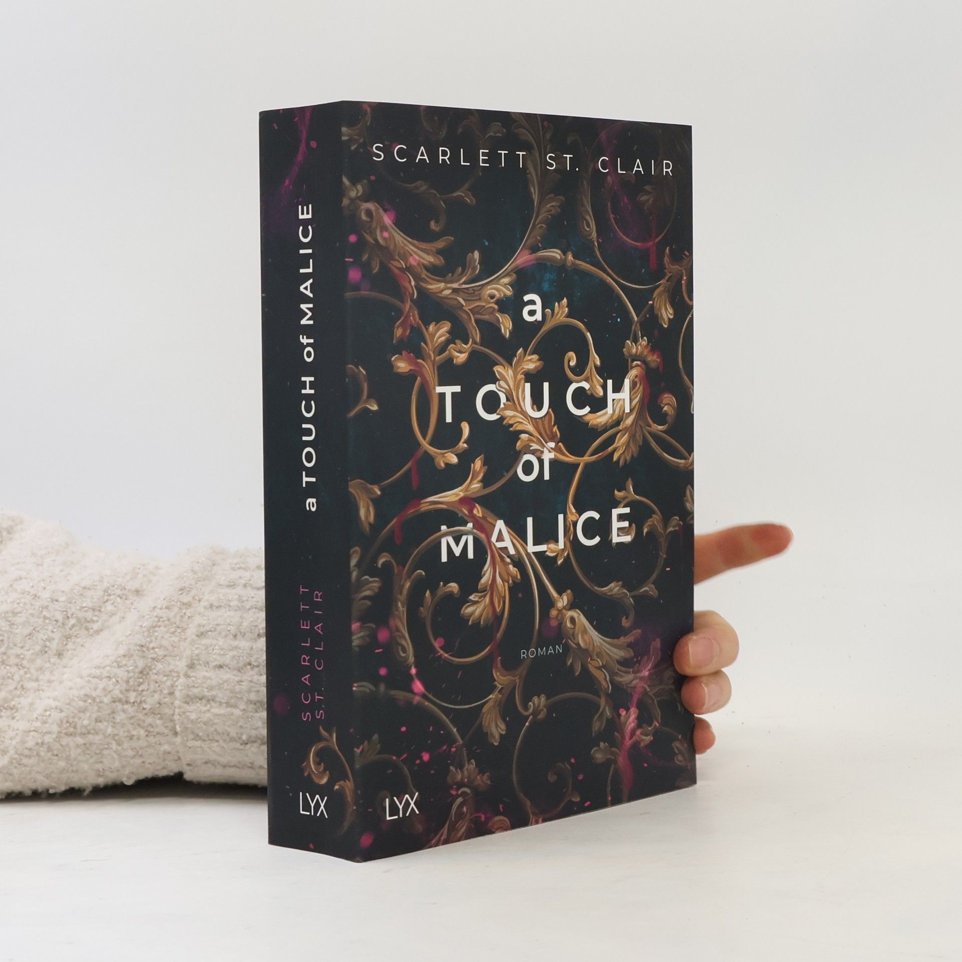 Scarlett St. Clair A touch of malice