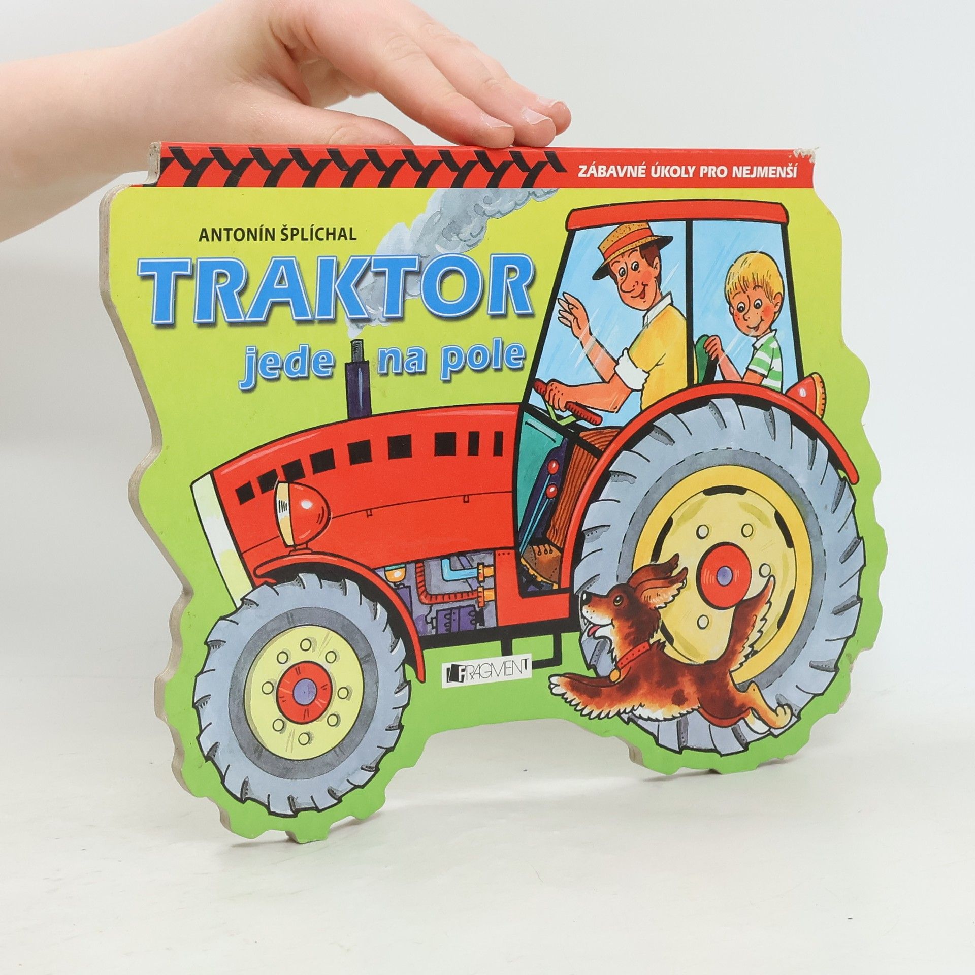 Antonín Šplíchal Traktor jede na pole