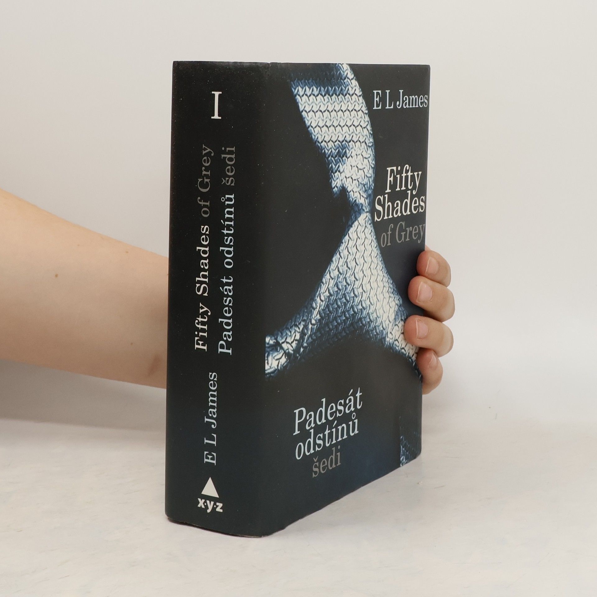 E. L. James Padesát odstínů šedi