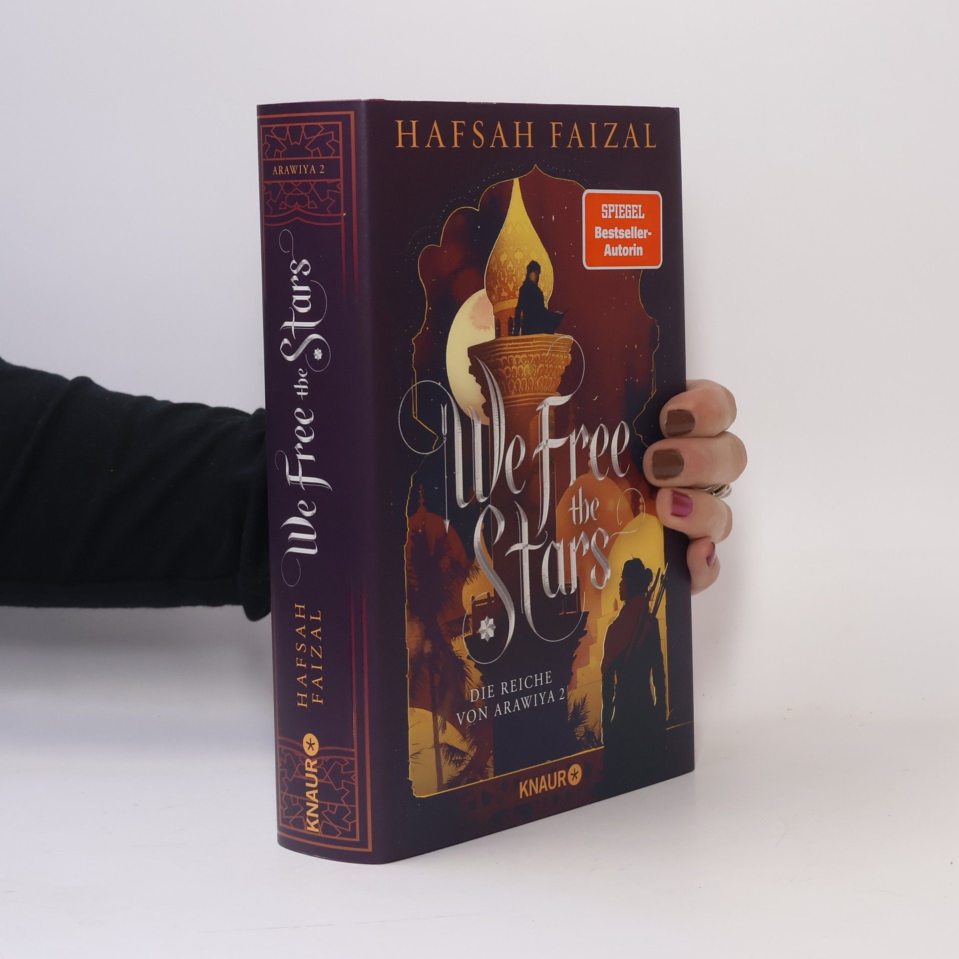 Hafsah Faizal We free the Stars / Die Reiche von Arawiya Bd.2