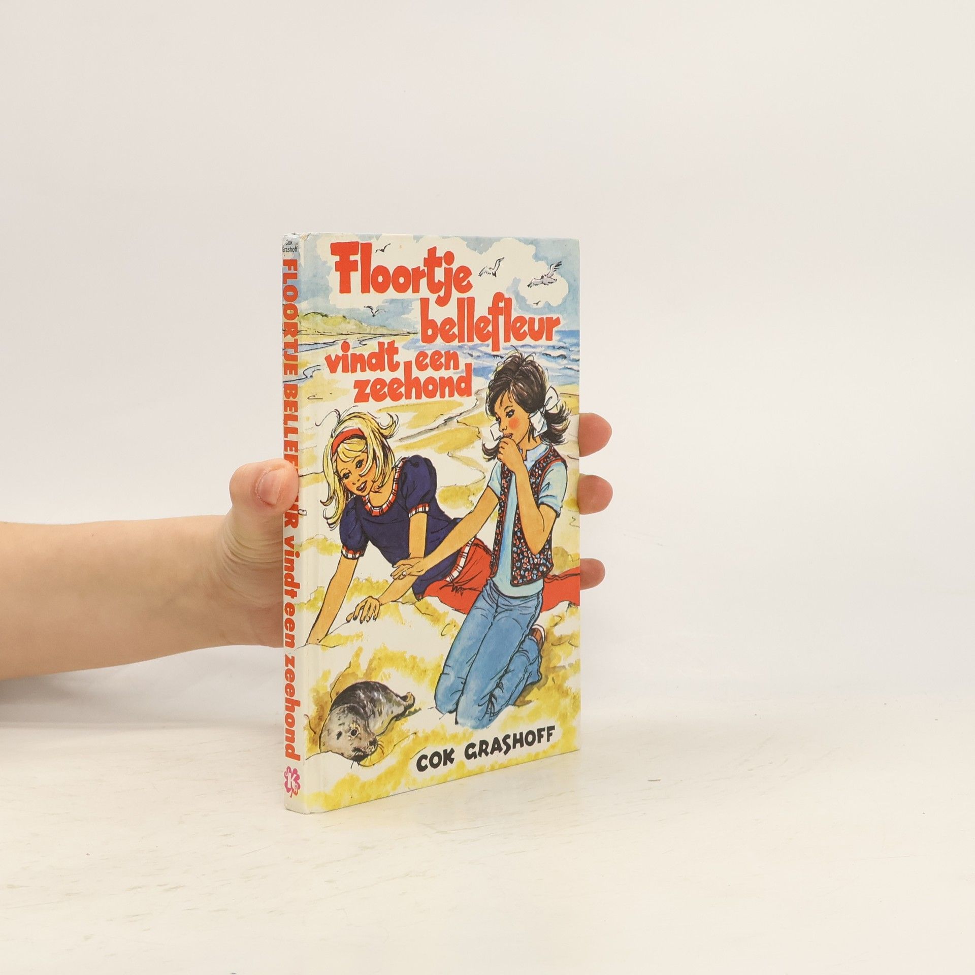 Cok Grashoff Floortje Bellefleur vindt een zeehond