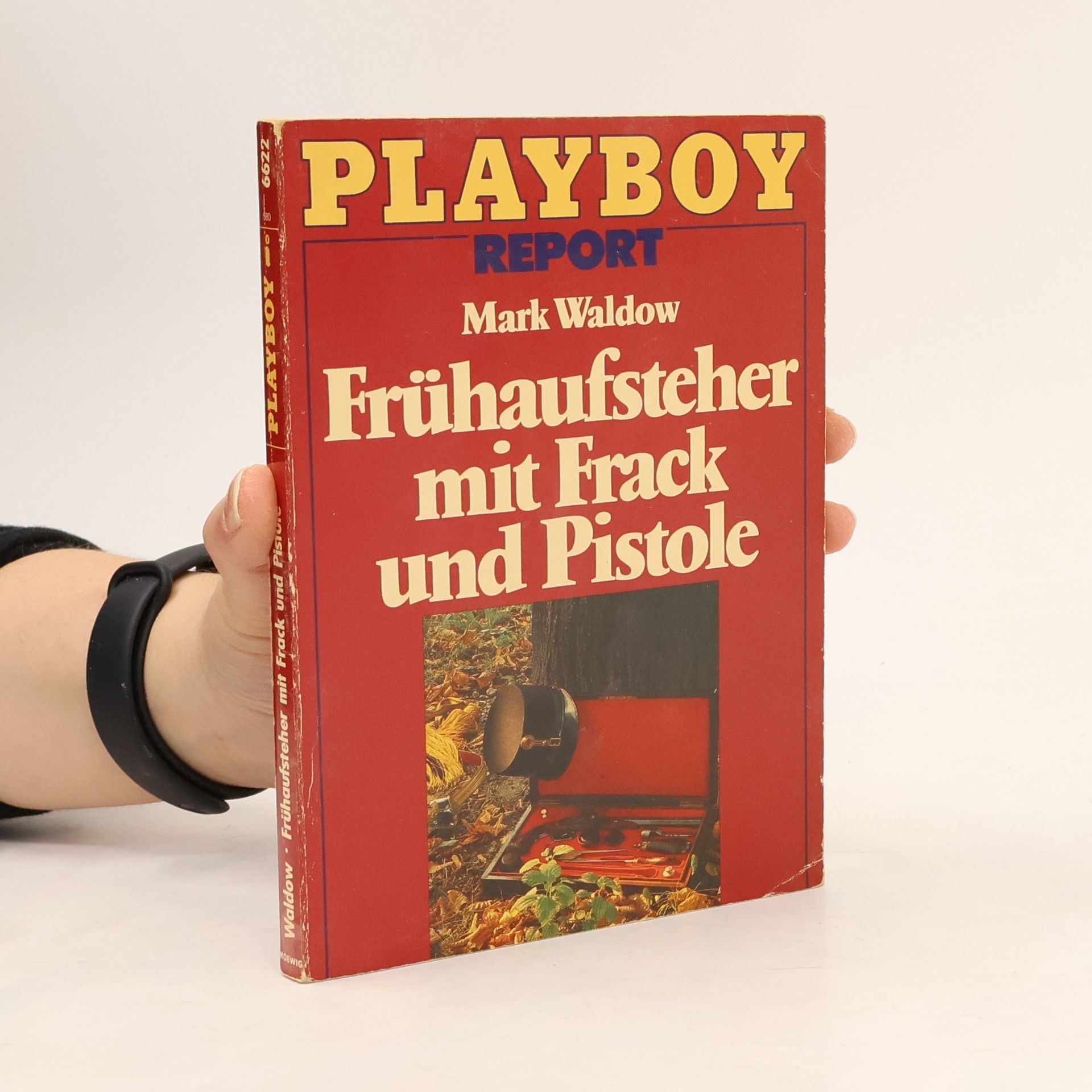 Mark Waldow Frühaufsteher mit Frack und Pistole