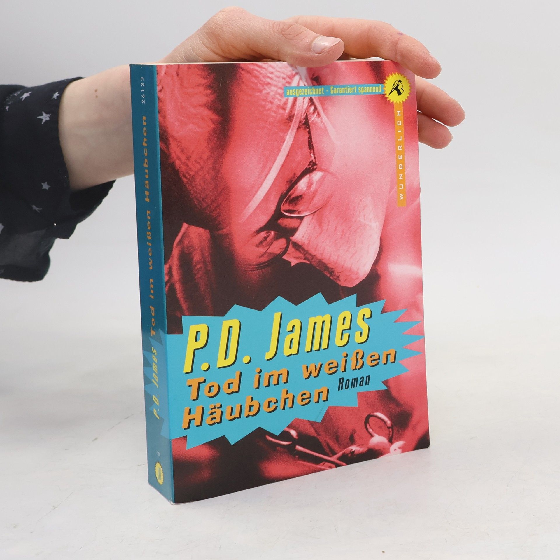 Phyllis Dorothy James Tod im weißen Häubchen