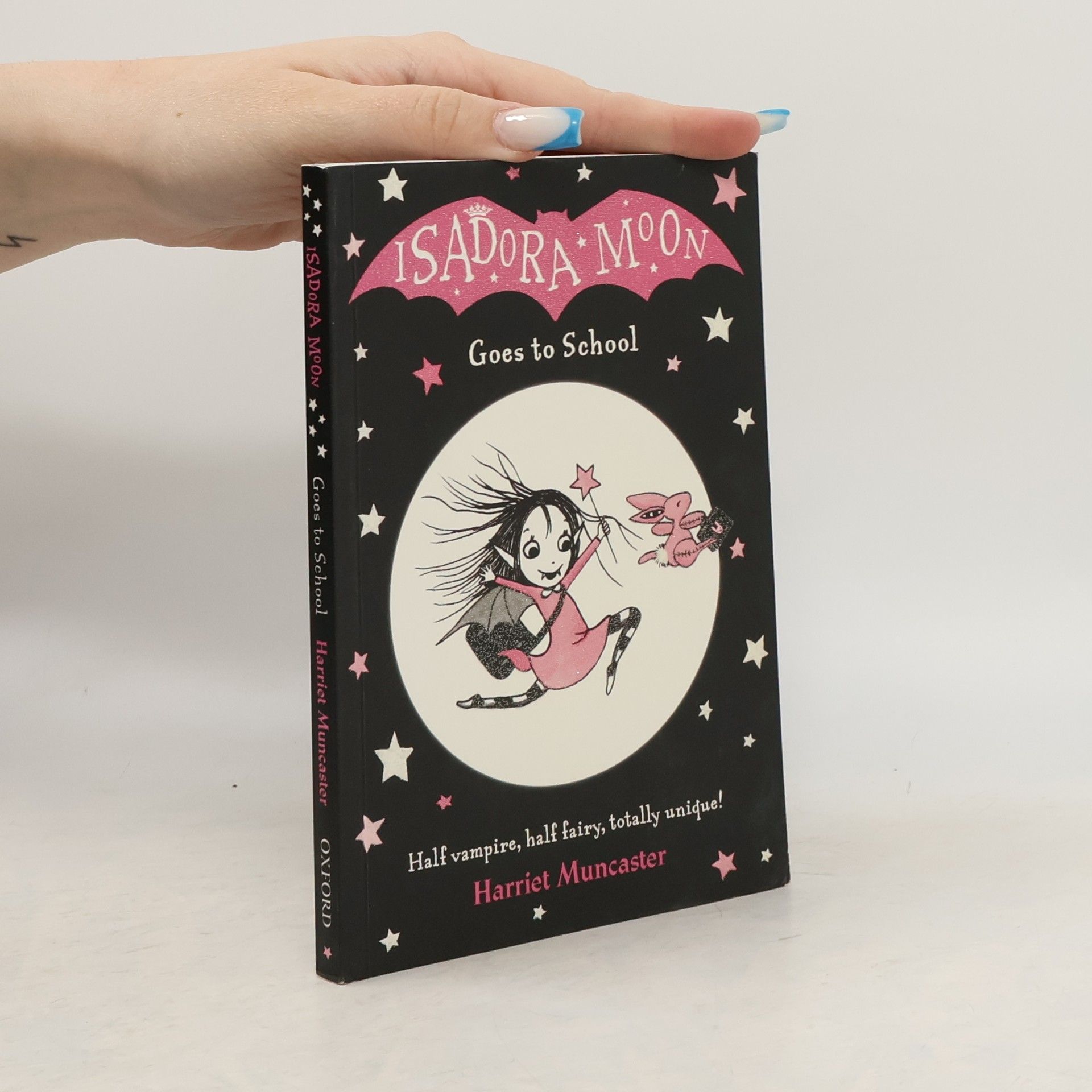 Isadora Goes to School