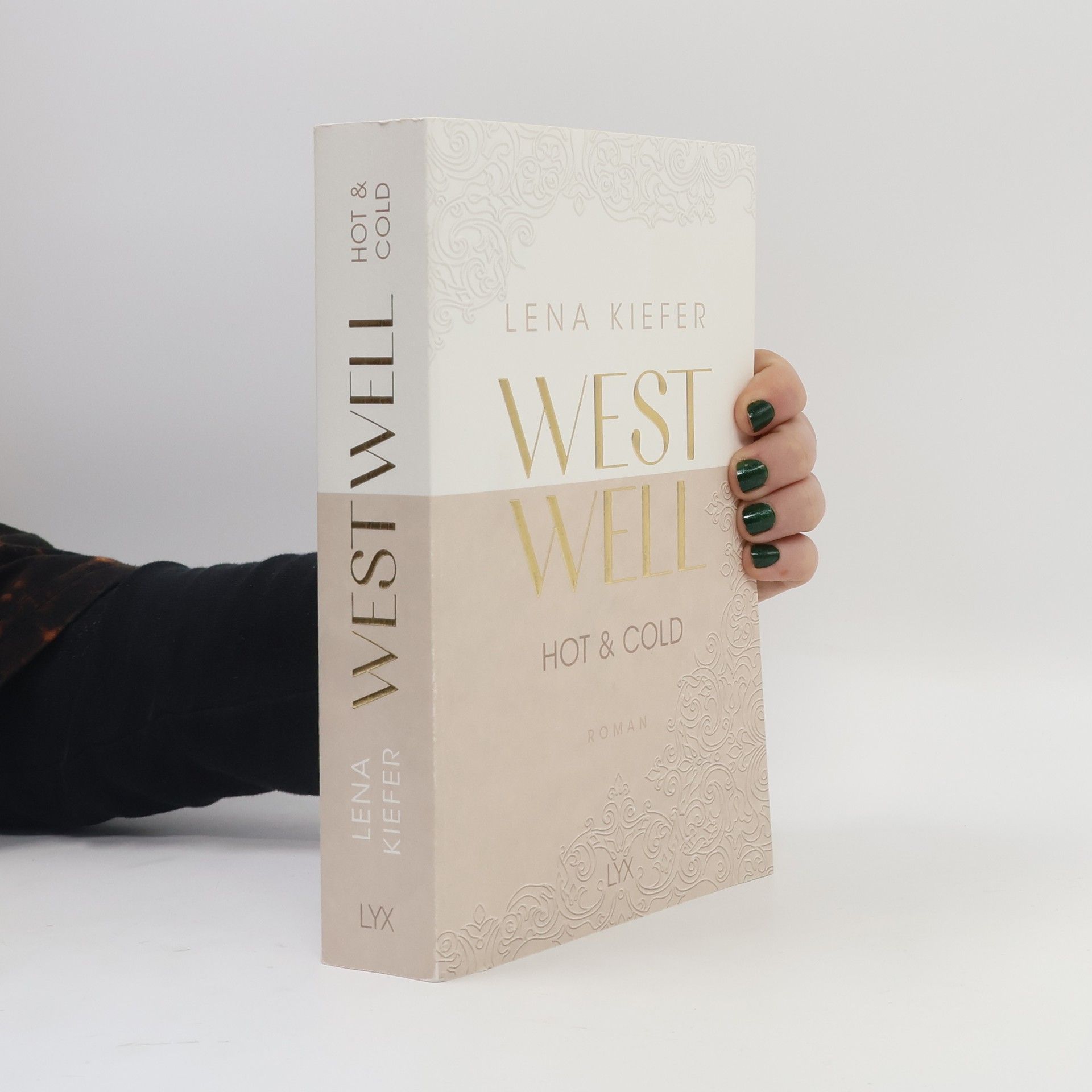 Lena Kiefer Westwell - Hot & Cold