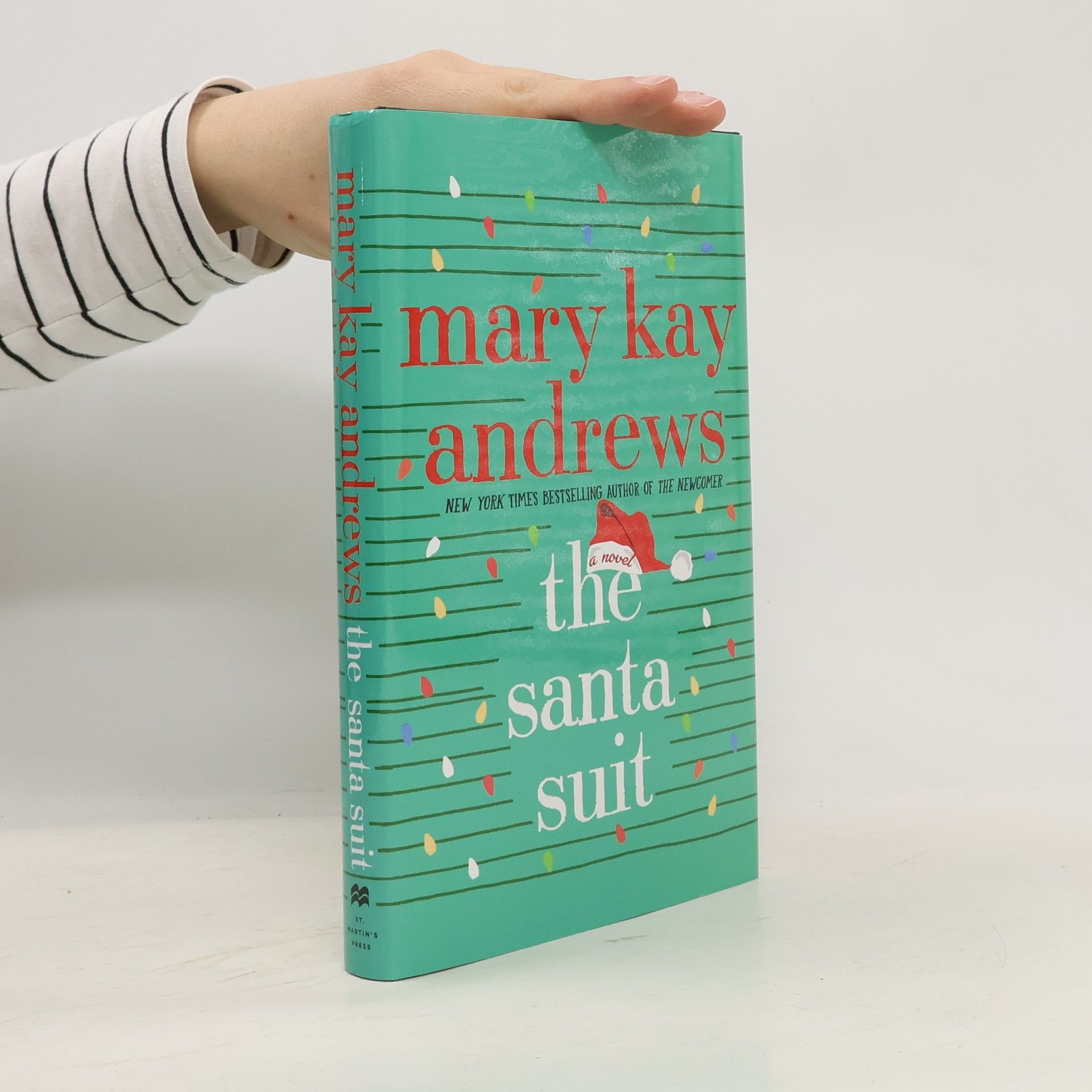 Mary Kay Andrews The Santa Suit - skladem, lehce poškozený kus