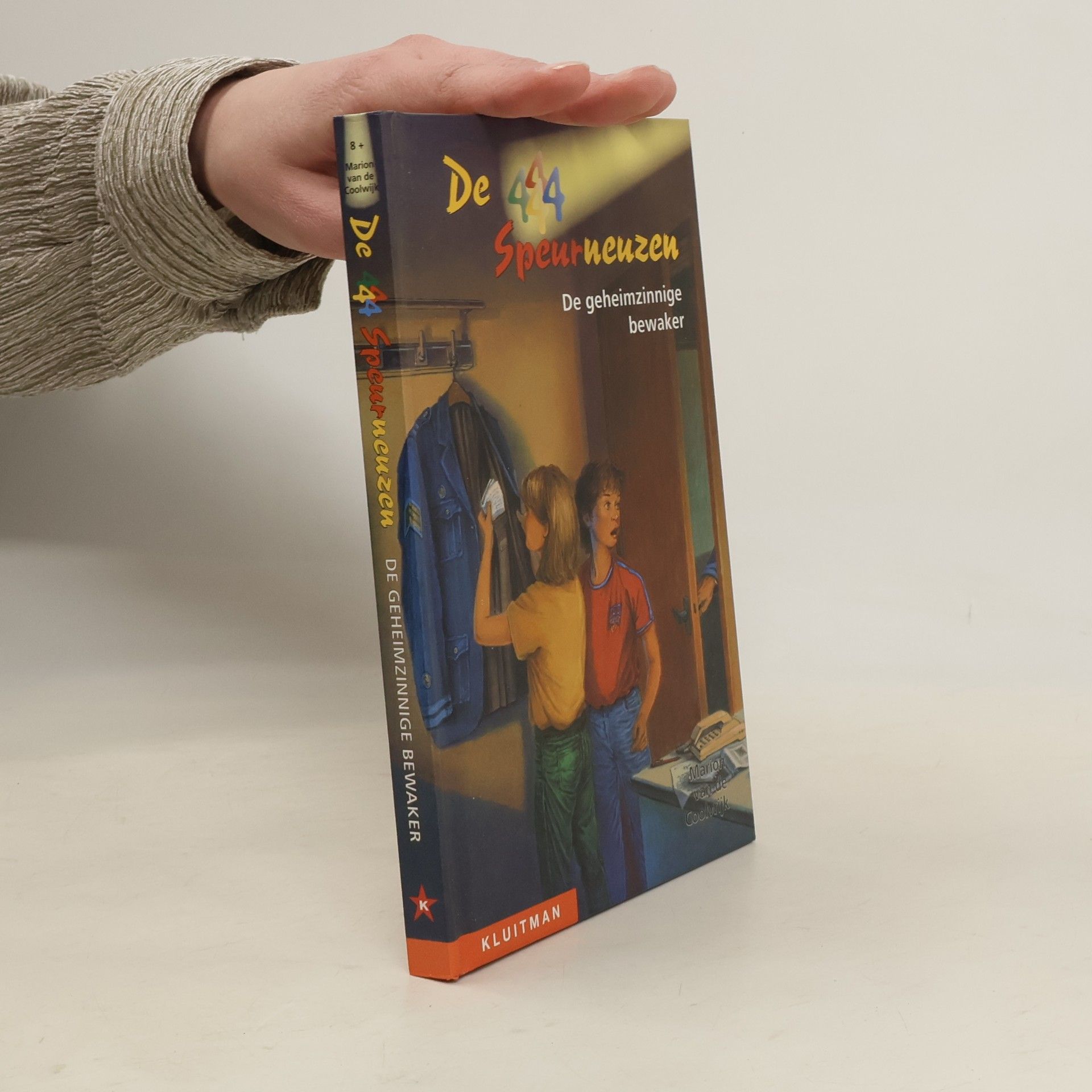 Marion Van de Coolwijk De 44 Speurneuzen: De geheimzinnige bewaker