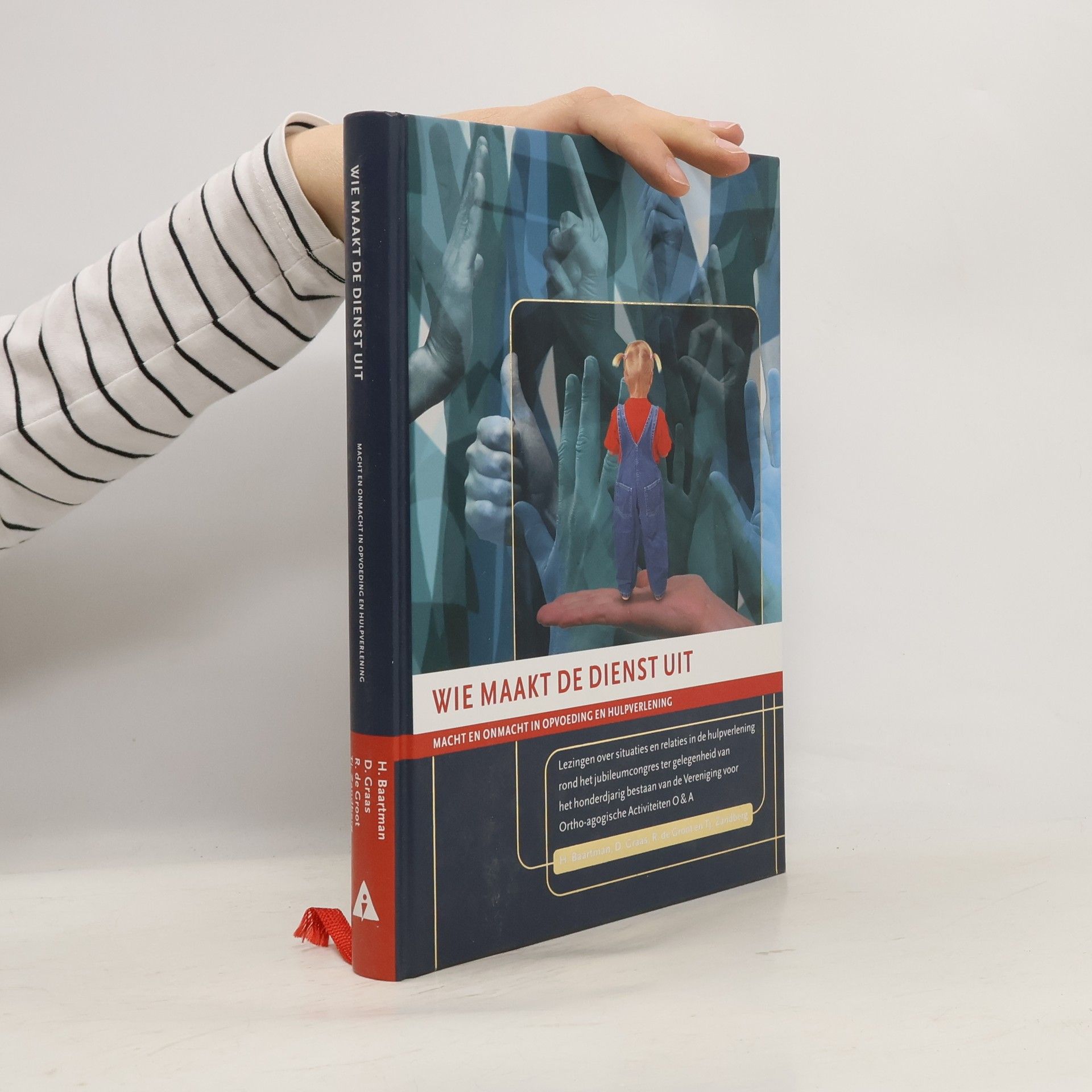 Wat maakt de dienst uit? Macht en onmacht in opvoeding en hulpverlening