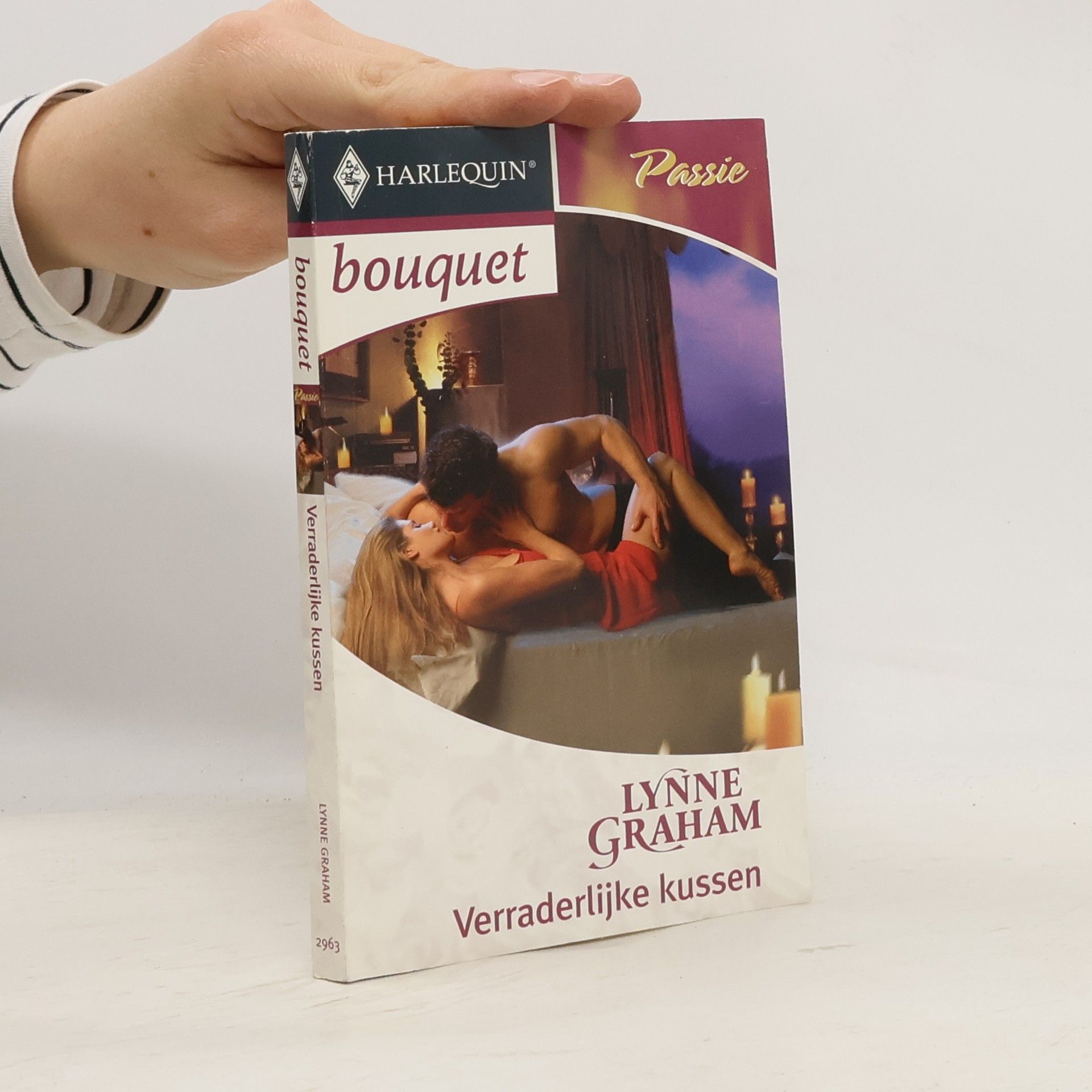 Lynne Graham Verraderlijke kussen