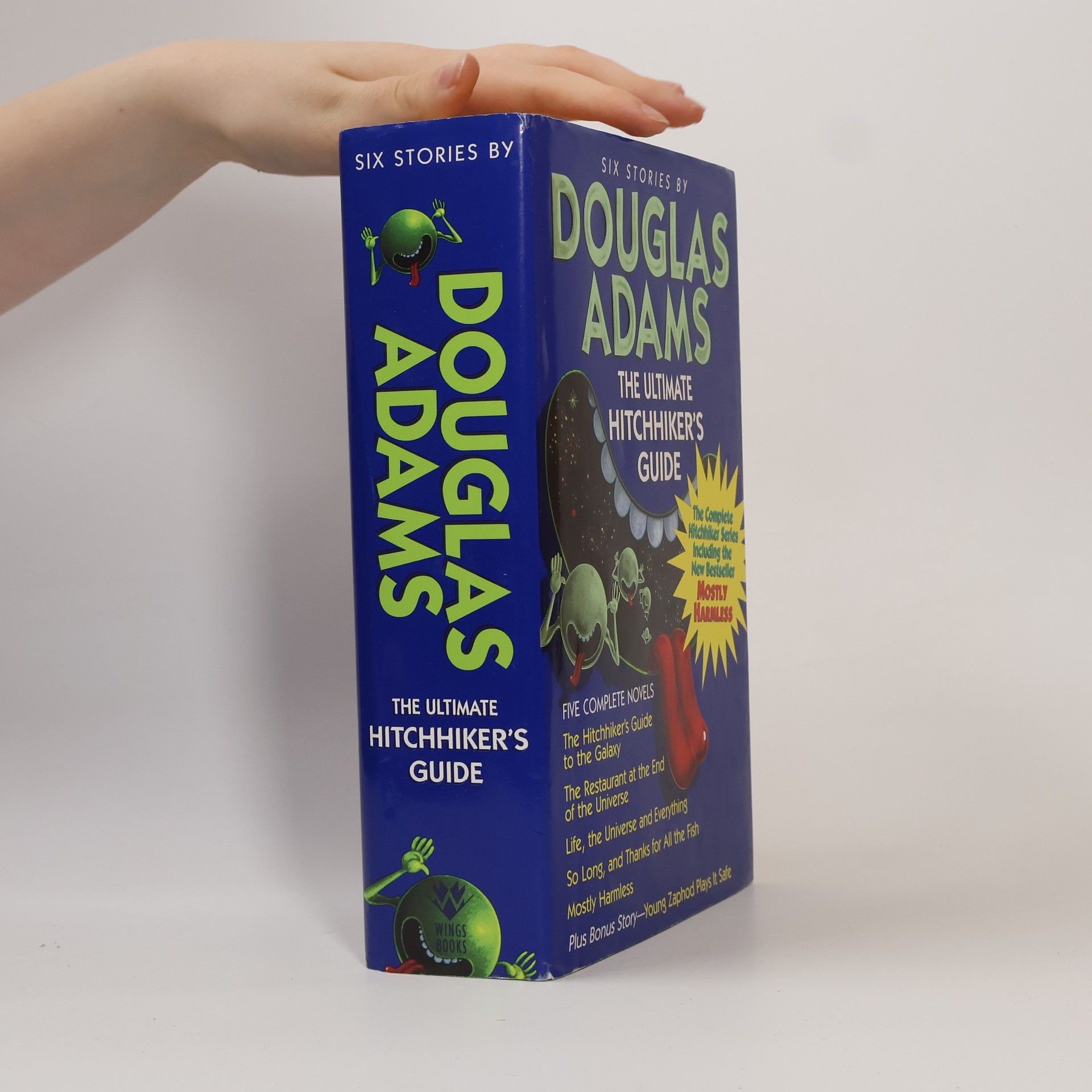 Douglas Adams The Ultimate Hitchhiker's Guide