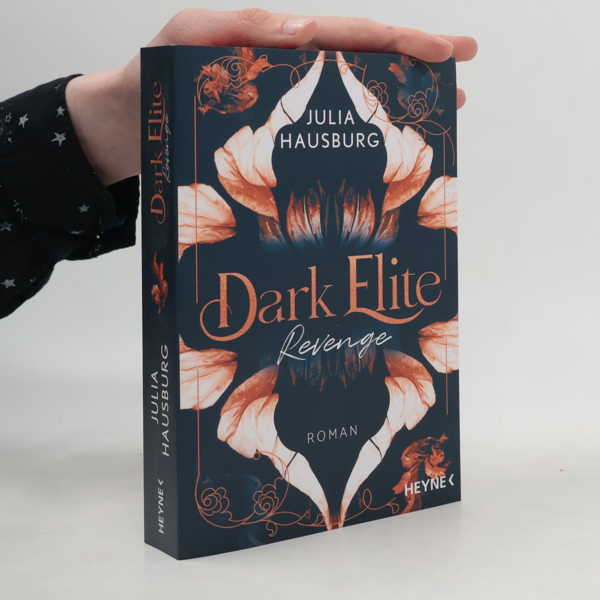 Julia Hausburg Dark Elite – Revenge