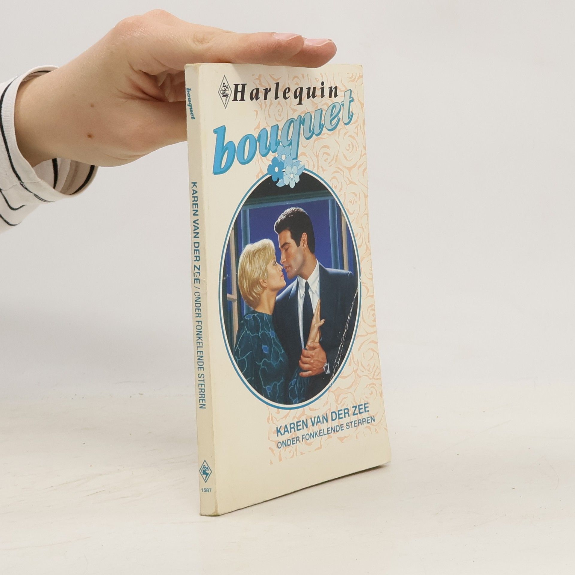 Harlequin bouquet - 1587: Onder fonkelende sterren