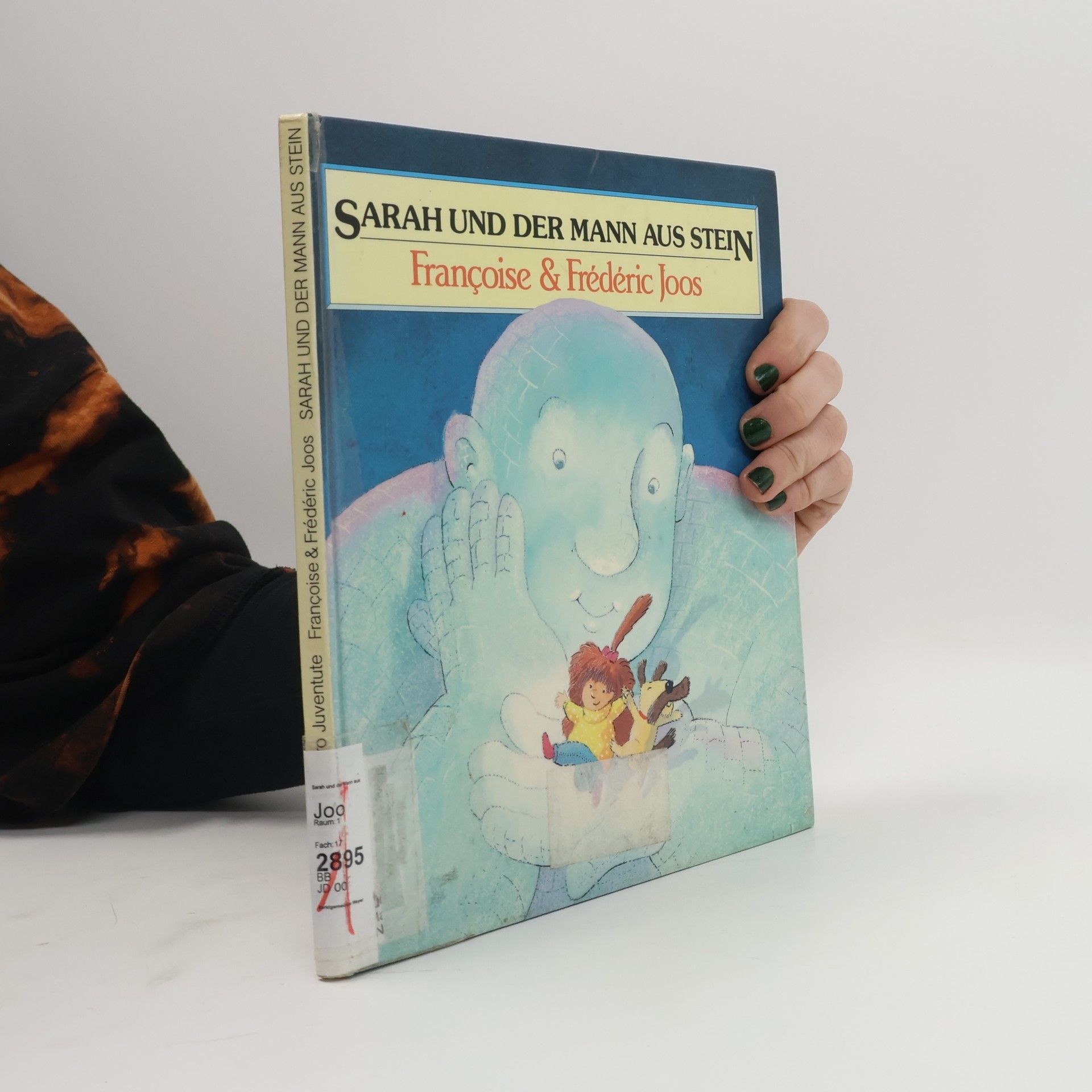 Sarah und der Mann aus Stein