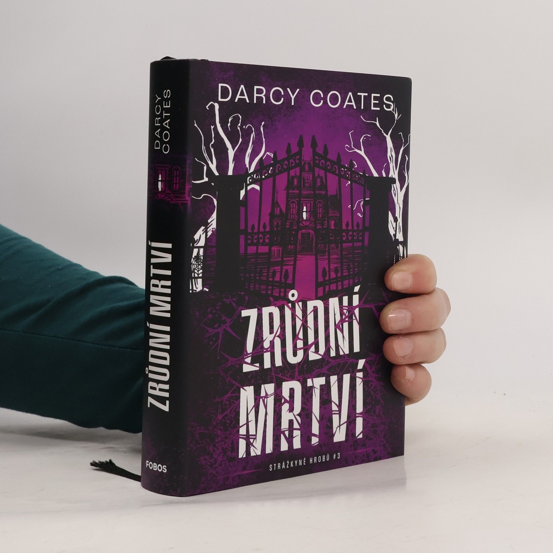 Darcy Coates Zrůdní mrtví