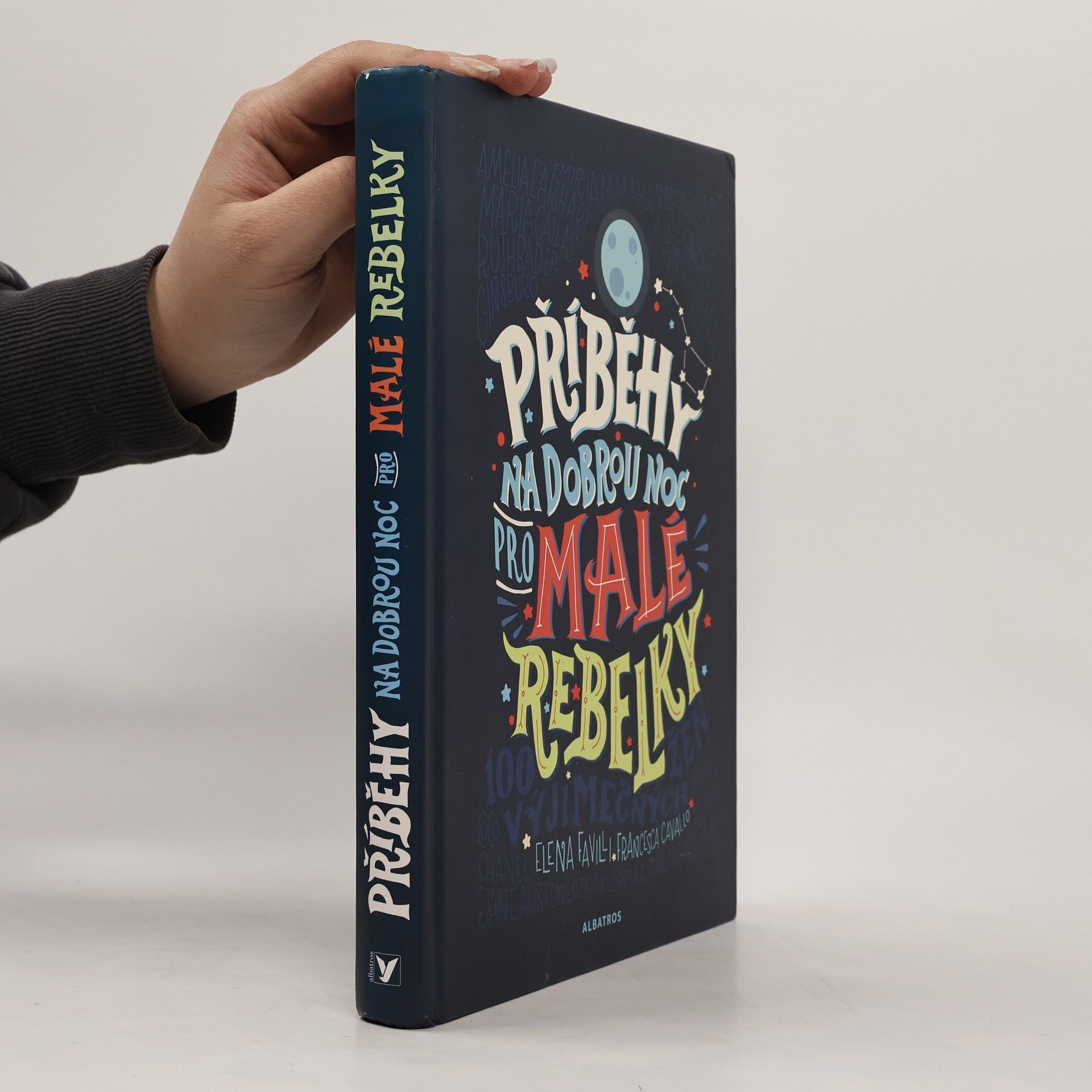 Elena Favilli Příběhy na dobrou noc pro malé rebelky