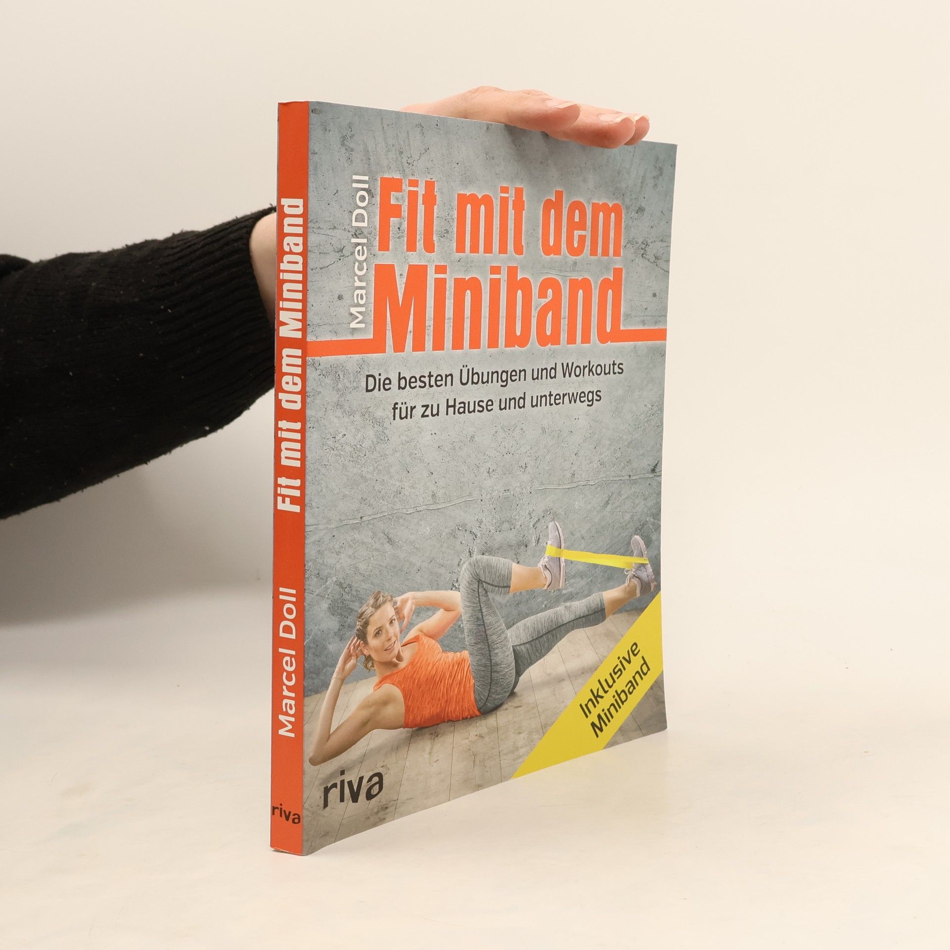 Marcel Doll Fit mit dem Miniband
