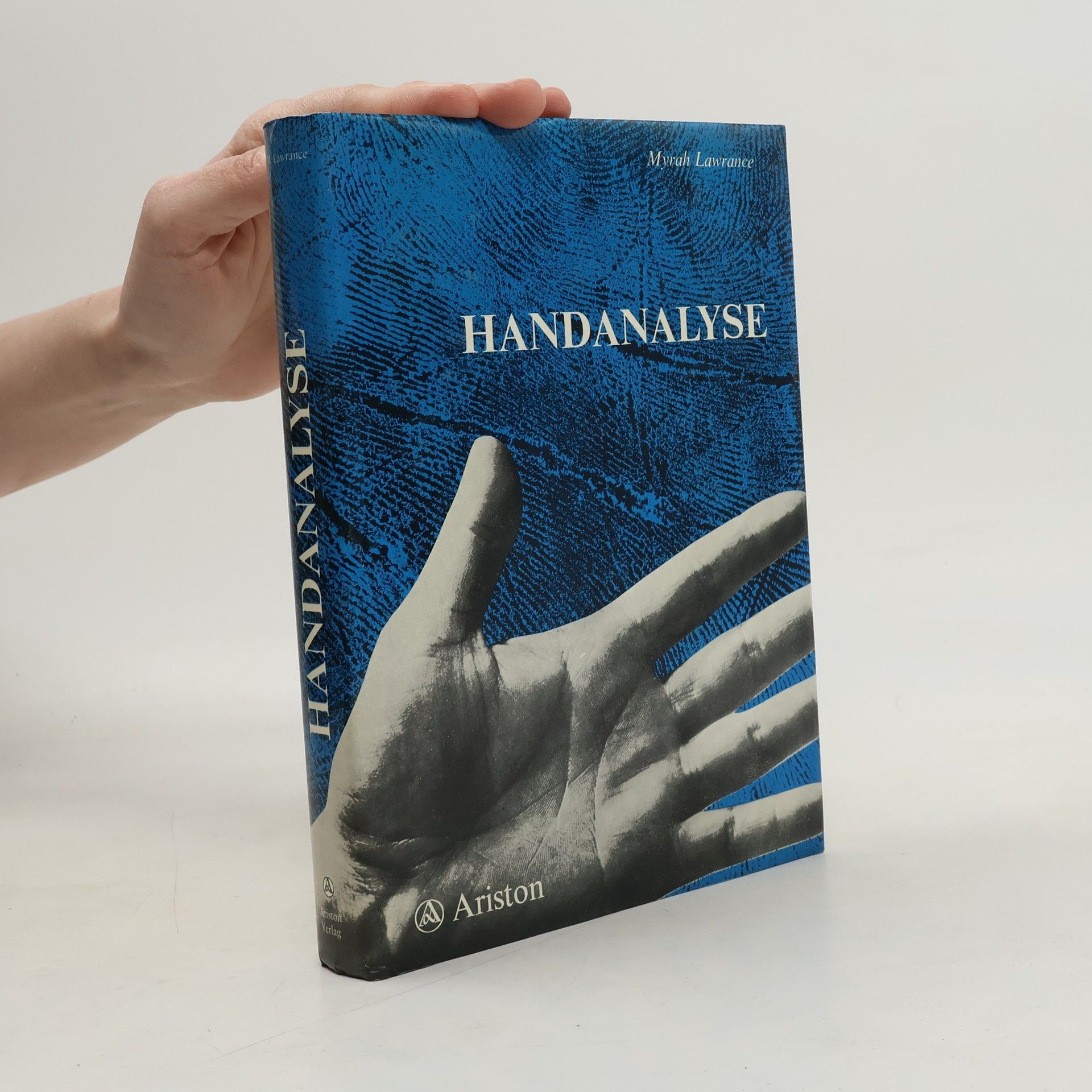 Myrah Lawrance Handanalyse