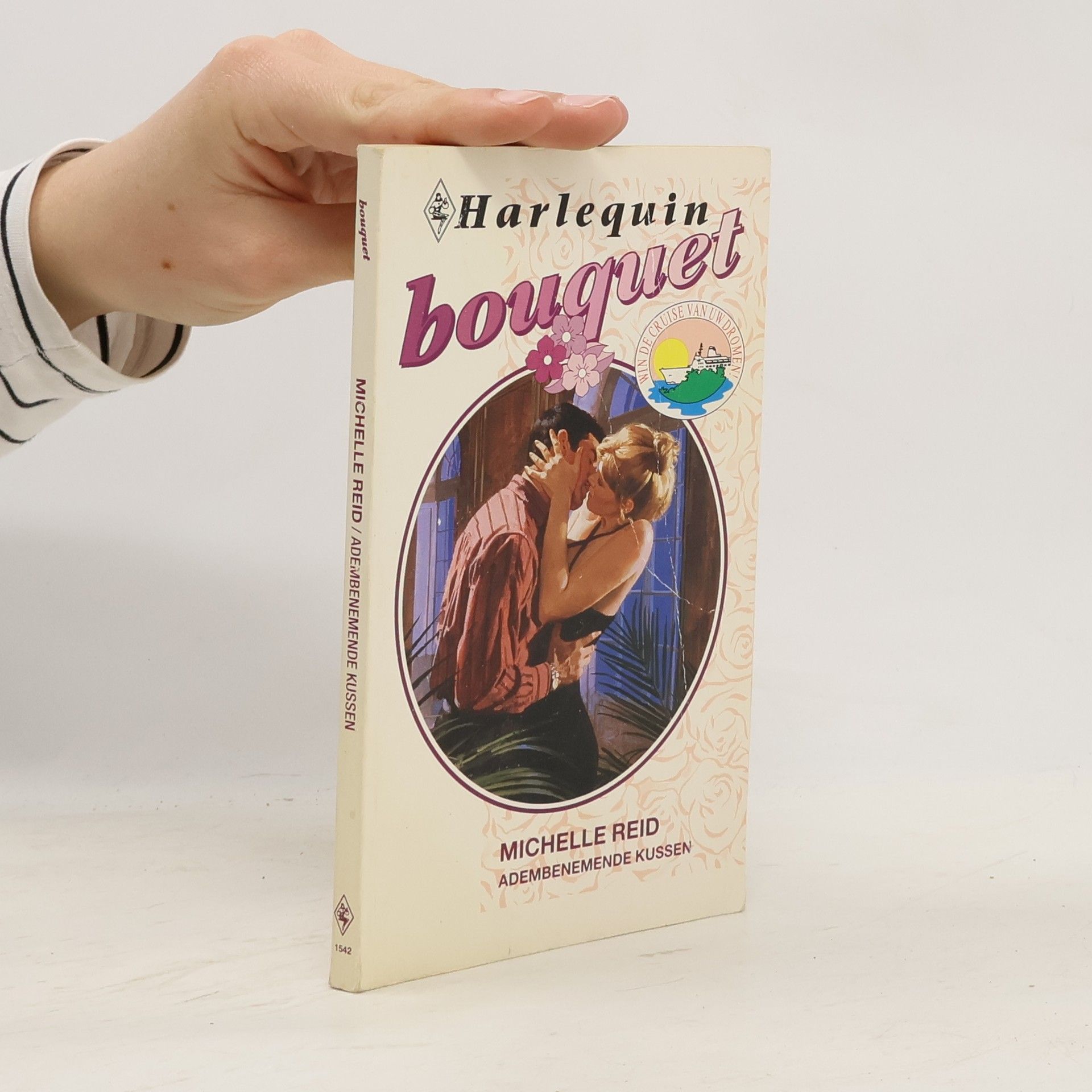 Michelle Reid Harlequin Bouquet - 1542: Adembenemende kussen