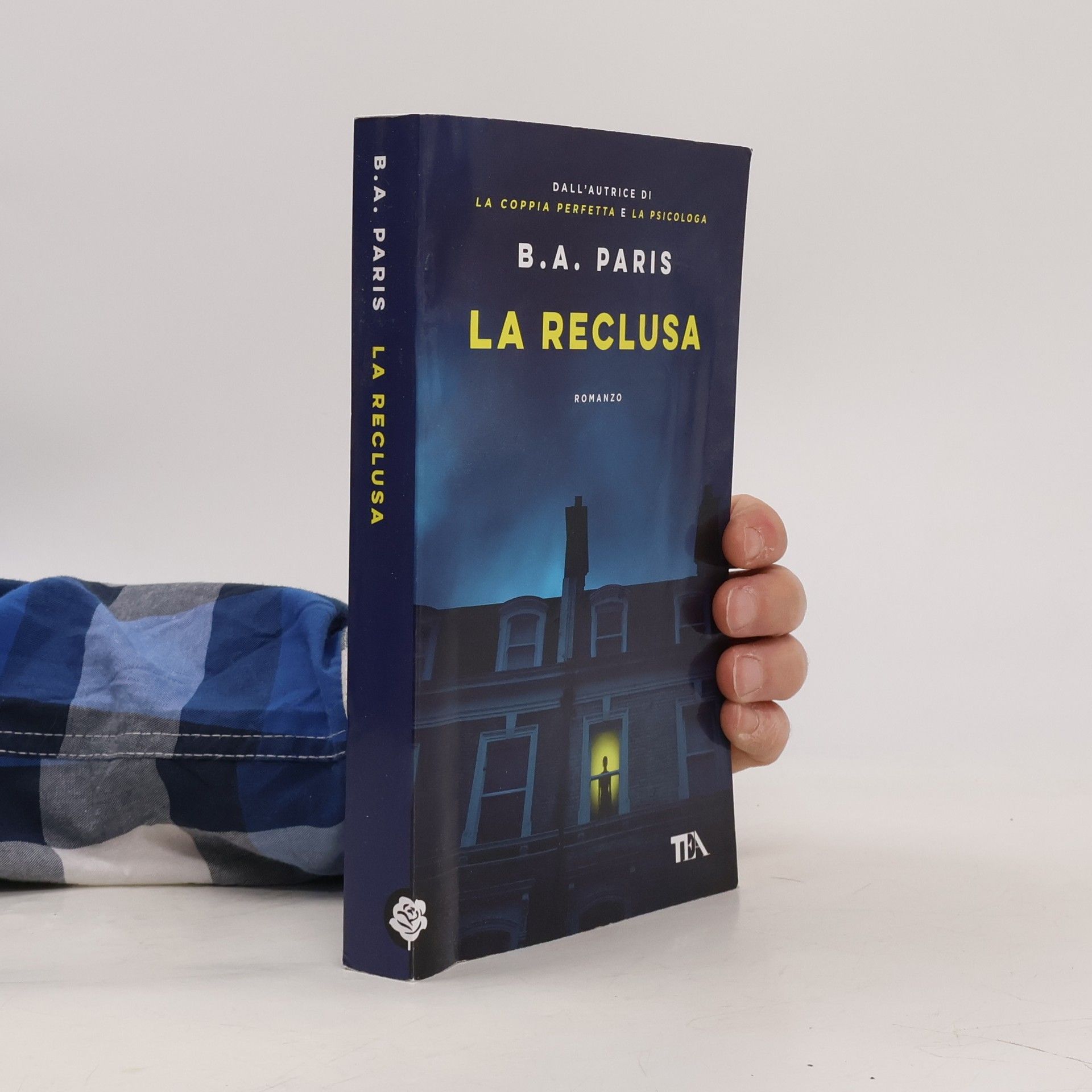 B. A. Paris SuperTEA: La Reclusa