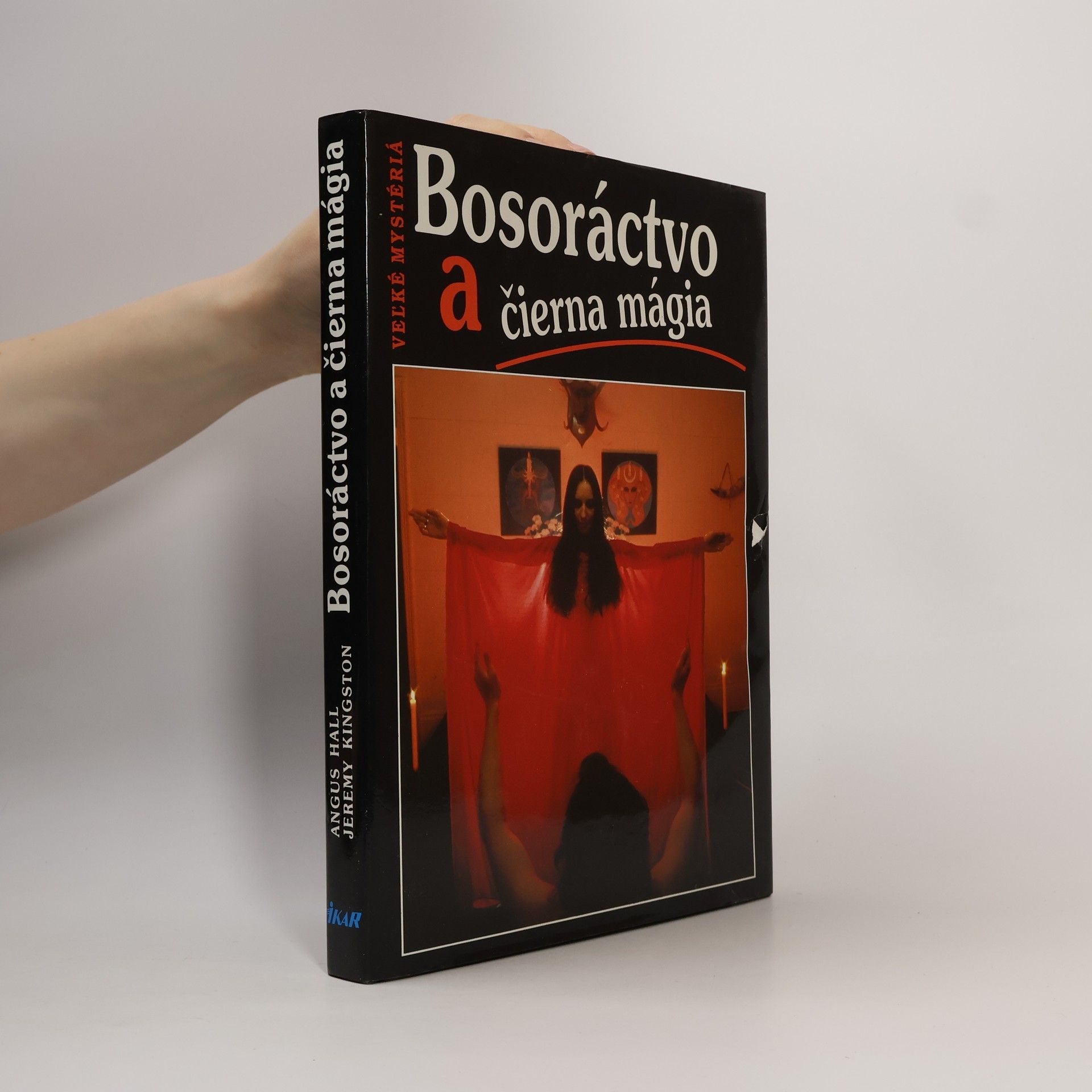 Angus Hall Bosoráctvo a čierna mágia