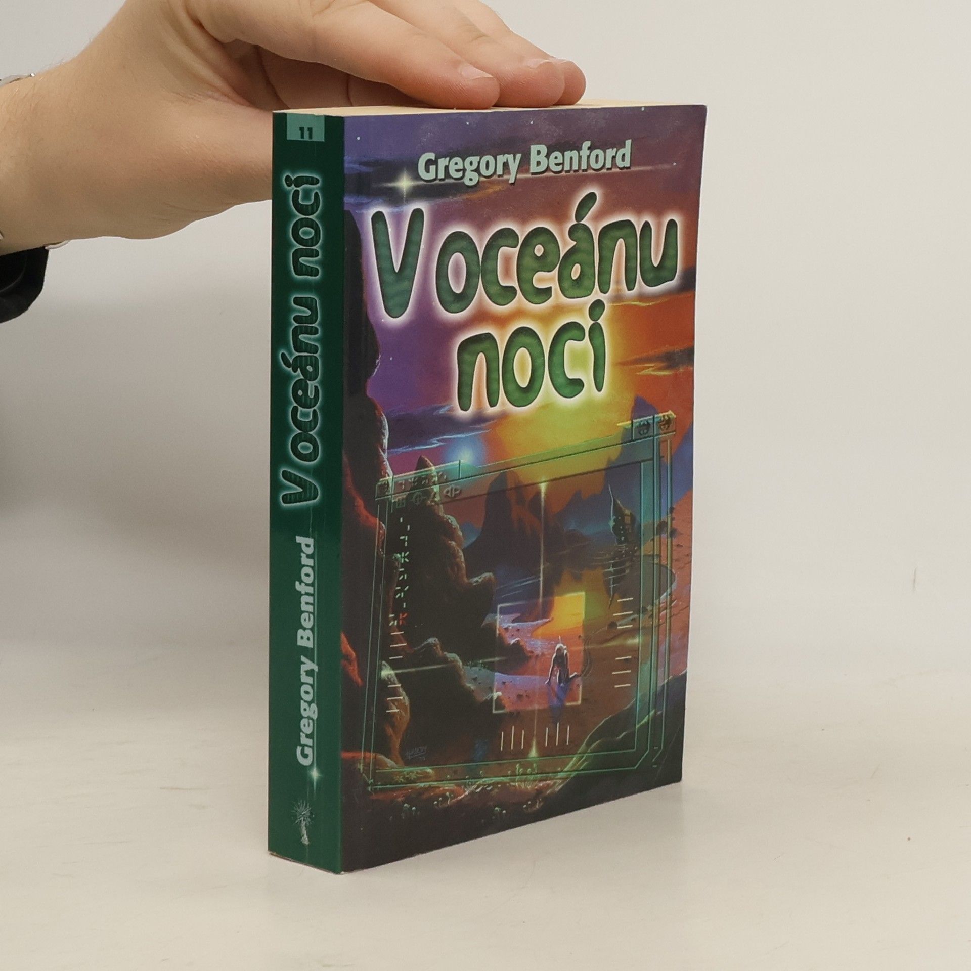 Gregory Benford V oceánu noci