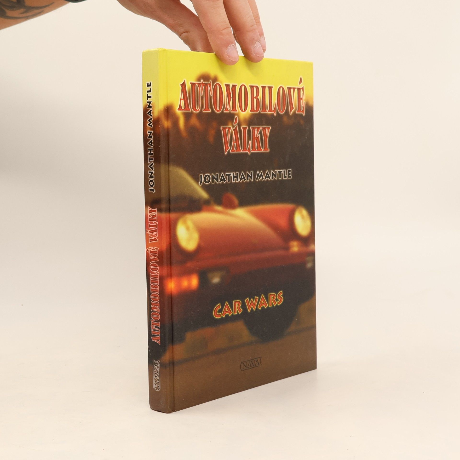 Jonathan Mantle Automobilové války