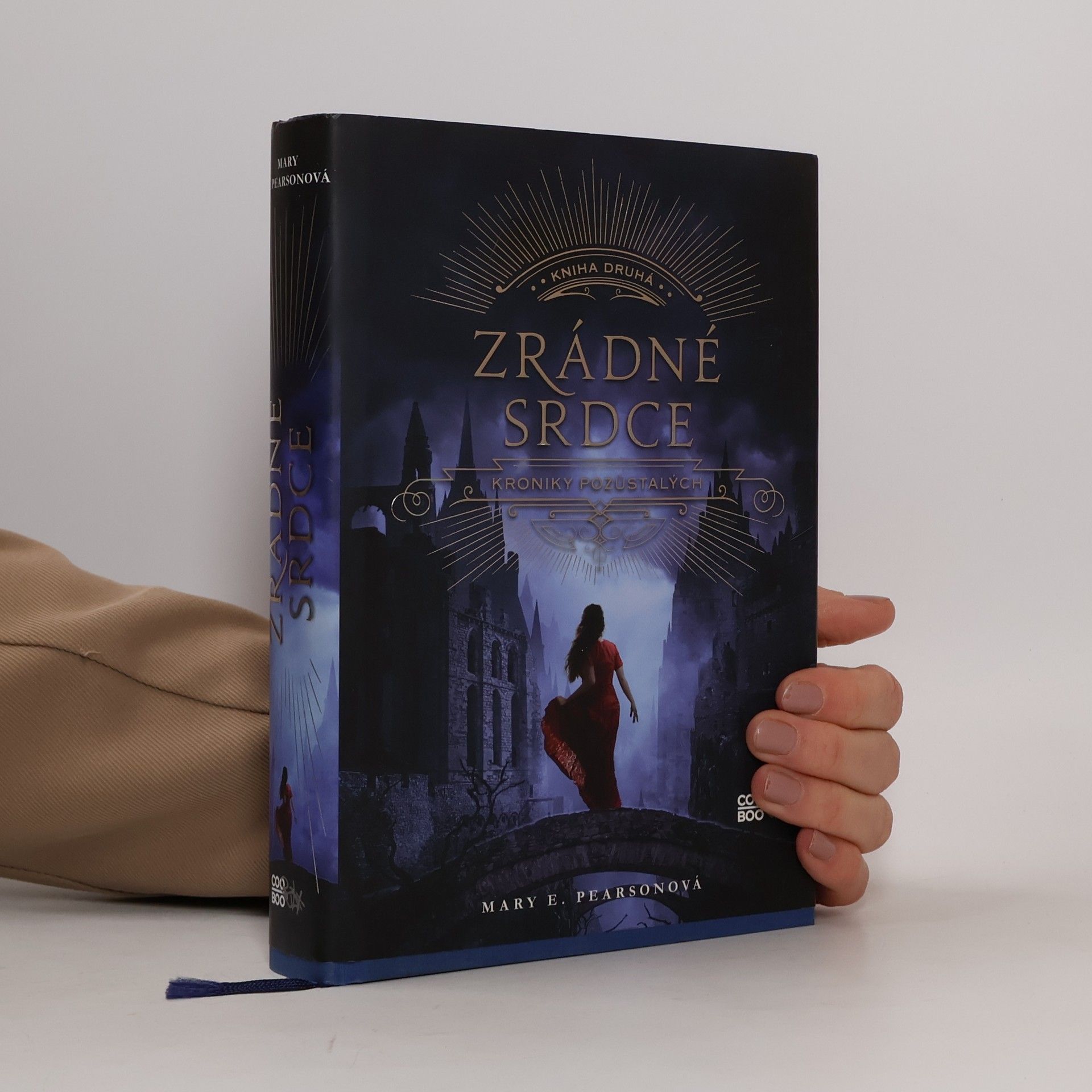 Mary E. Pearsonová Zrádné srdce. Kroniky pozůstalých. Kniha druhá