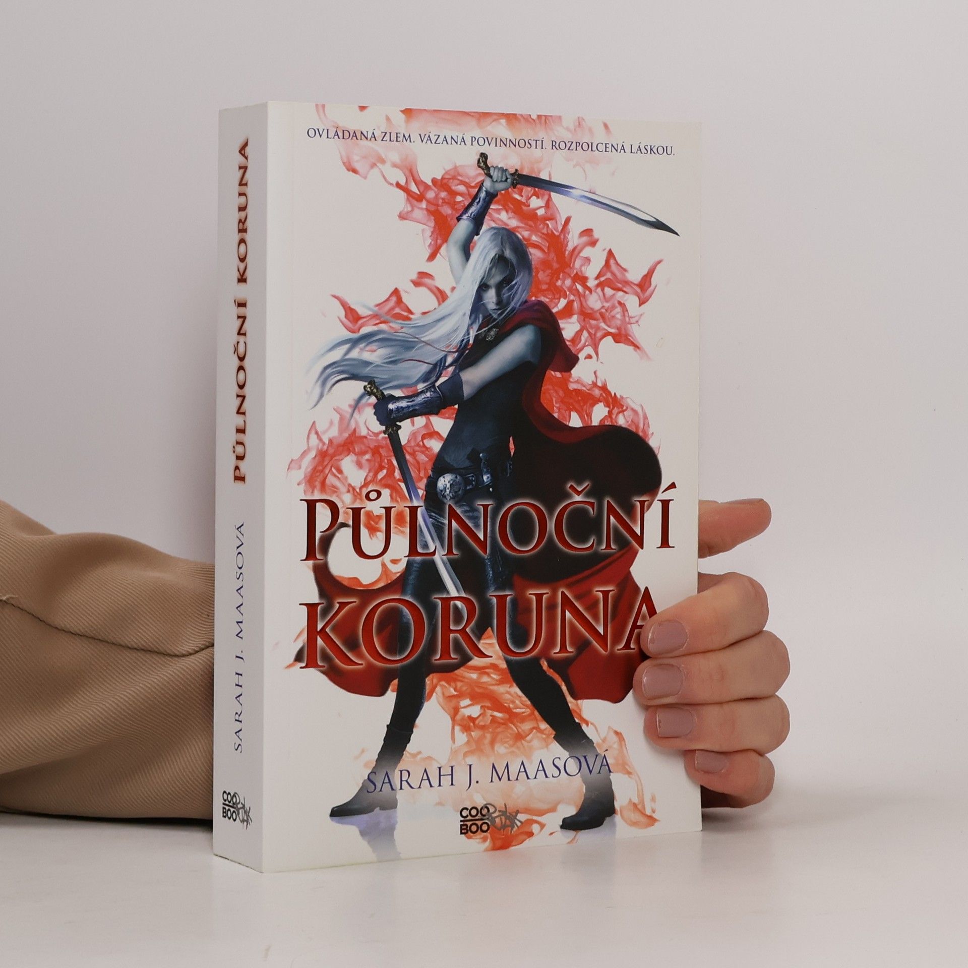 Sarah J. Maas Půlnoční koruna