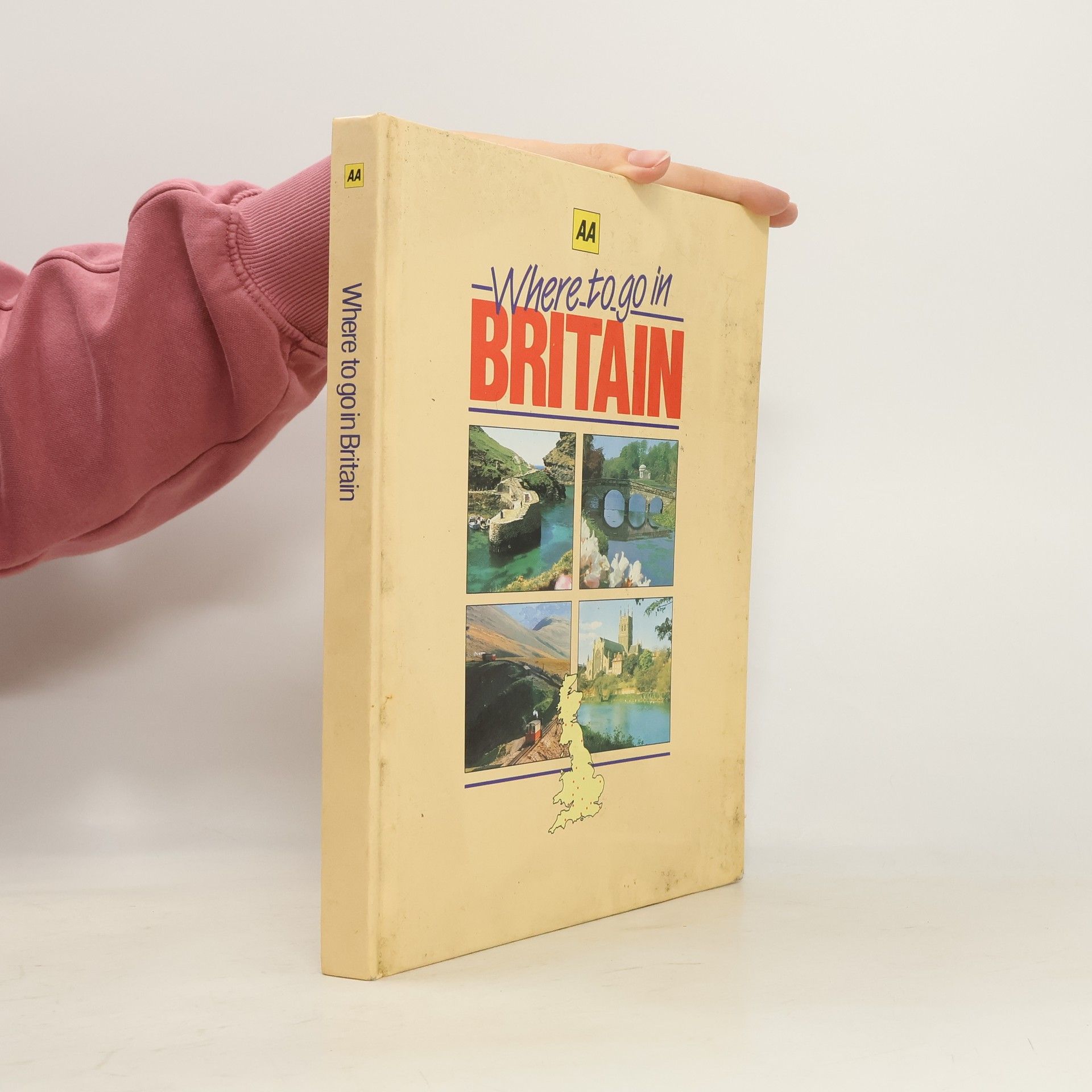 Automobile Association Where to Go in Britain