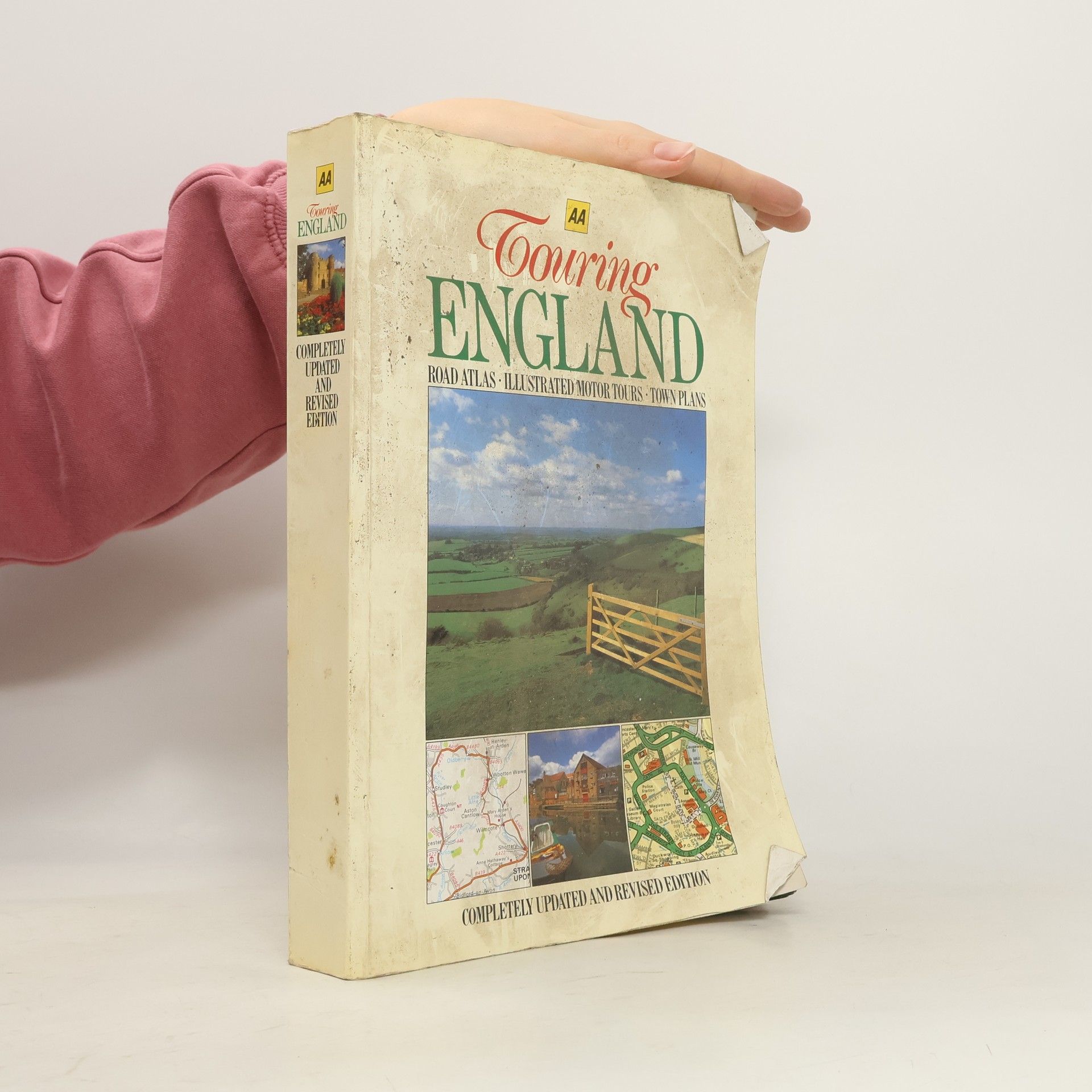 Automobile Association AA Tour Guides: Touring England