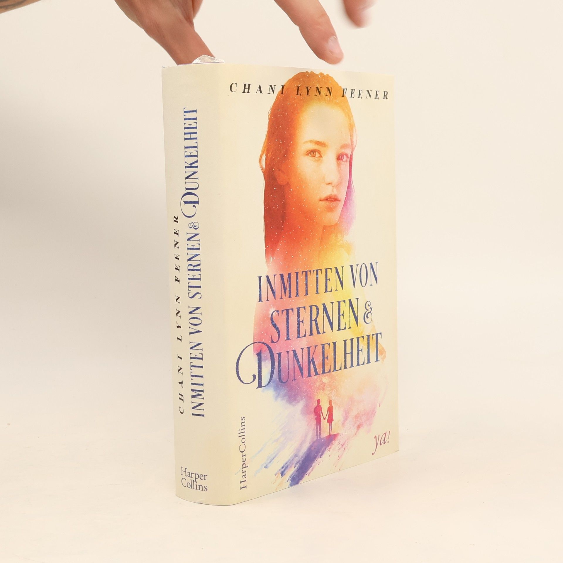 Chani Lynn Feener Inmitten von Sternen und Dunkelheit
