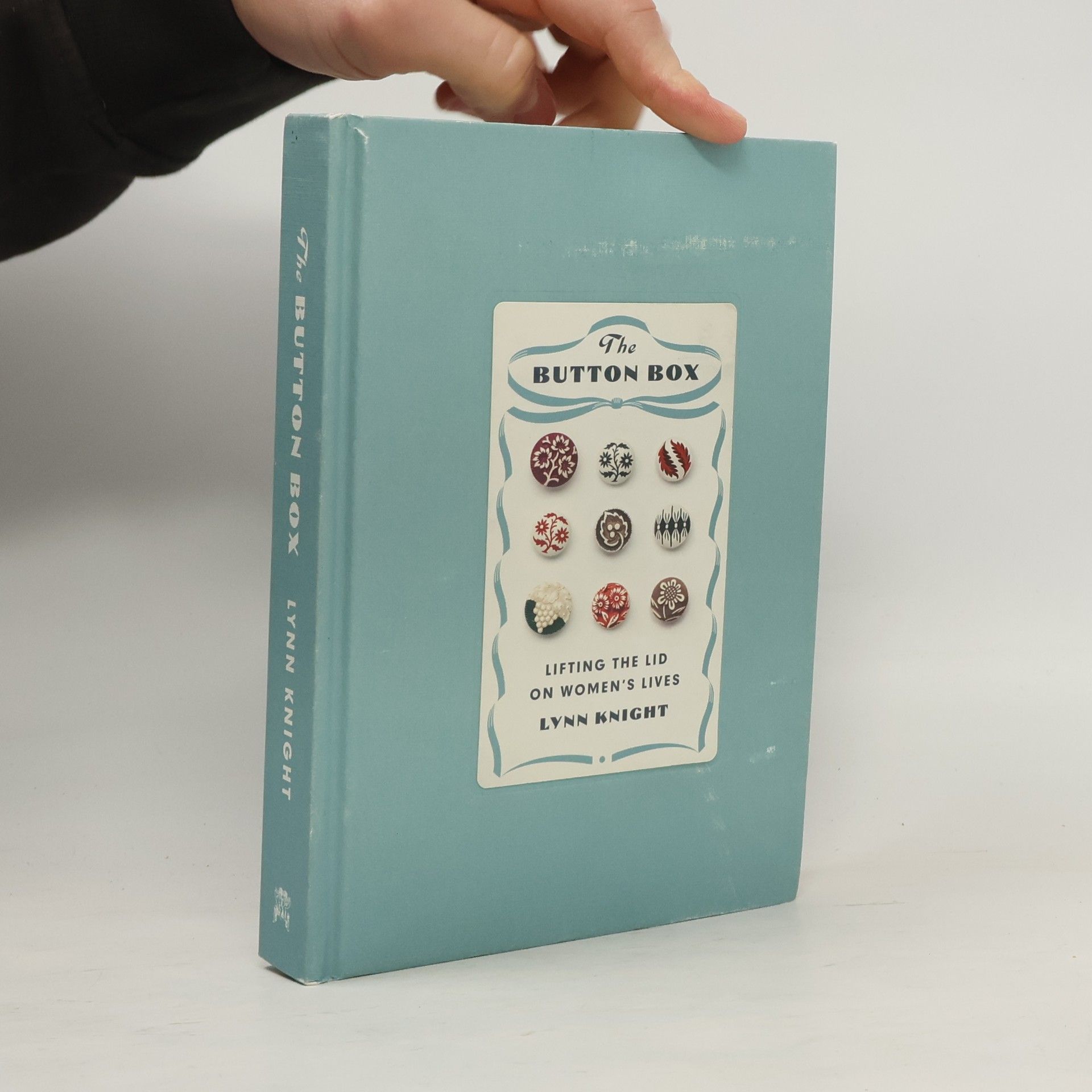 Lynn Knight The Button Box