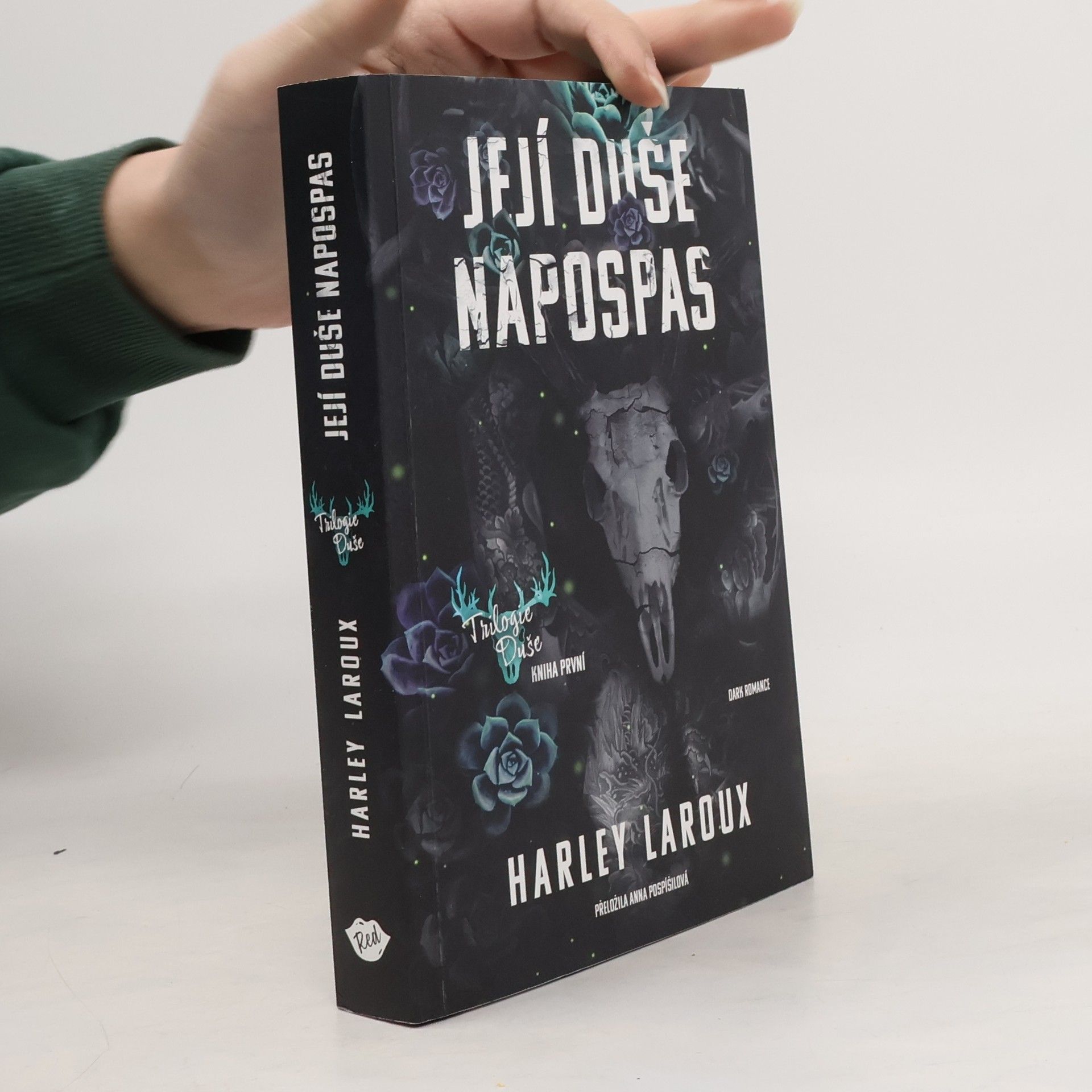 Harley Laroux Její duše napospas