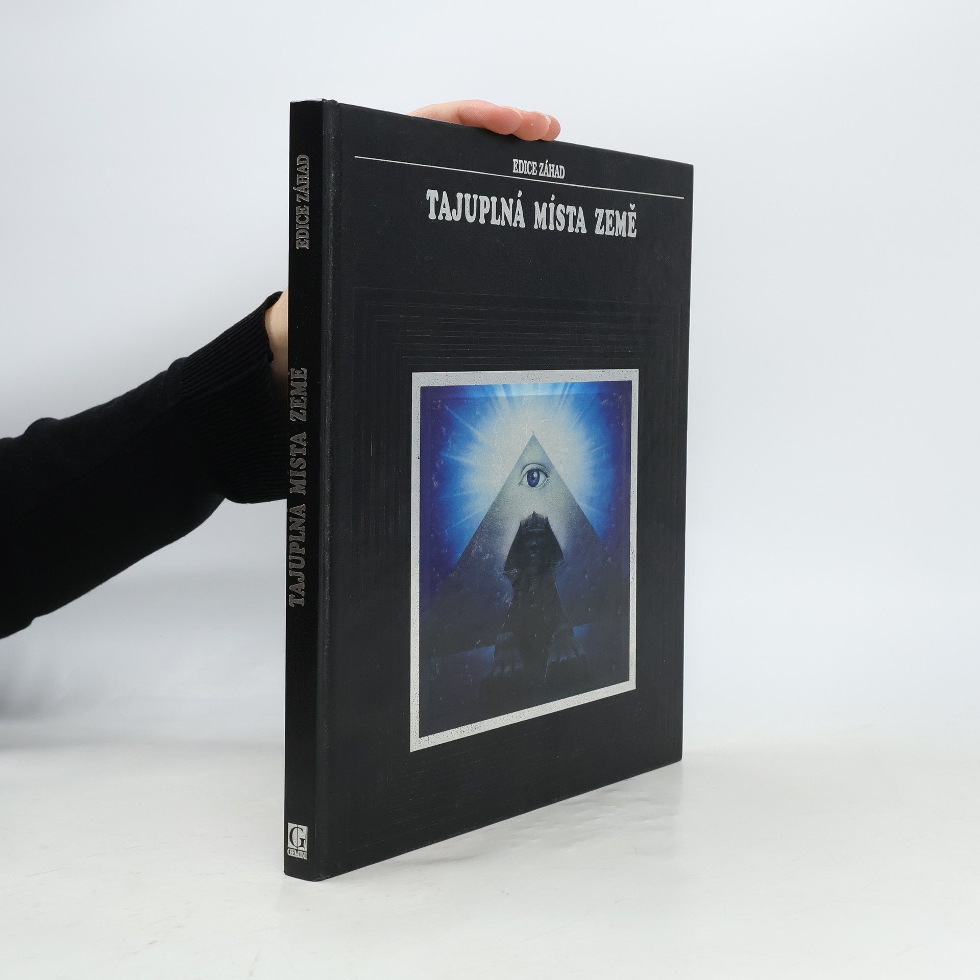 Collectif d'auteurs Tajuplná místa země