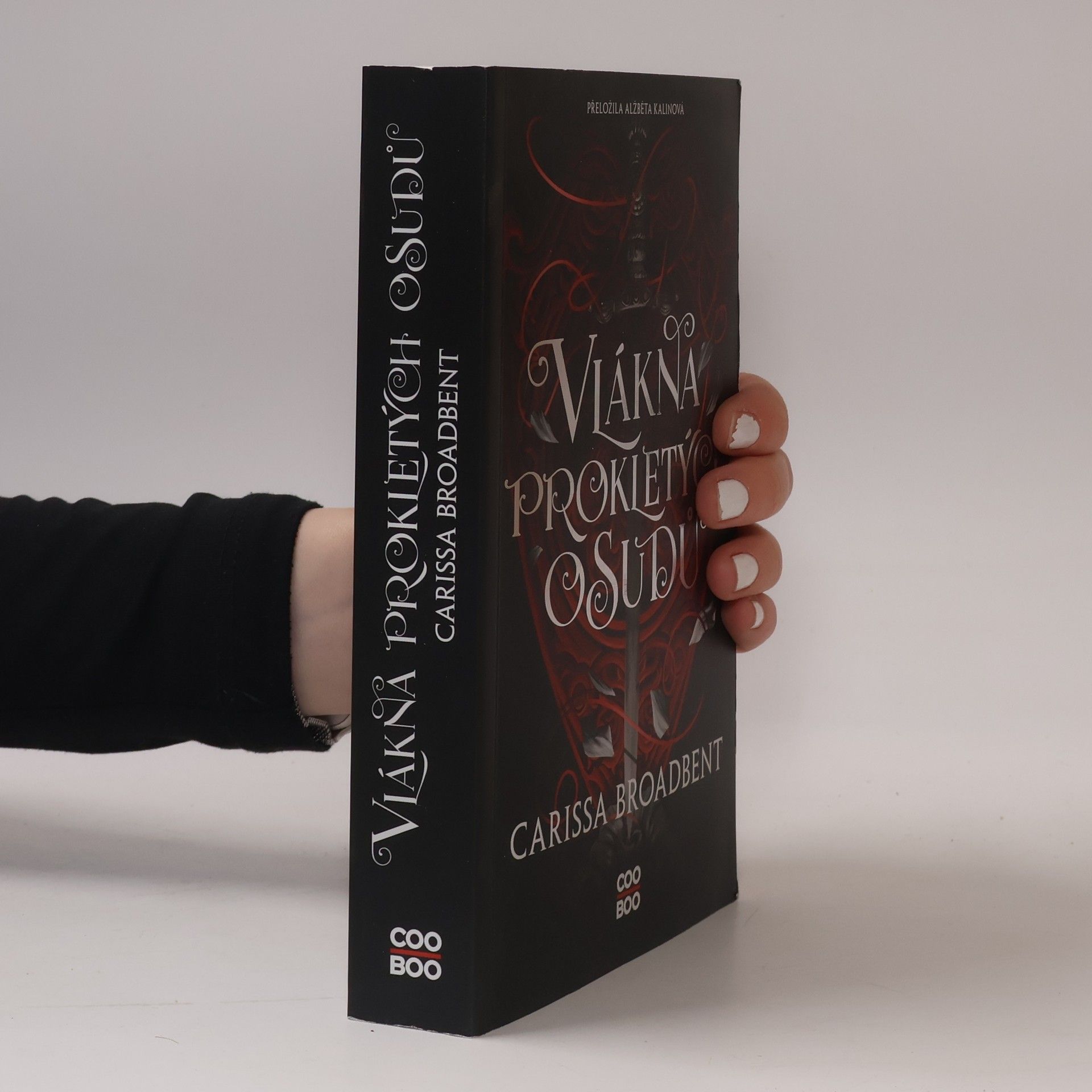 Carissa Broadbent Vlákna prokletých osudů