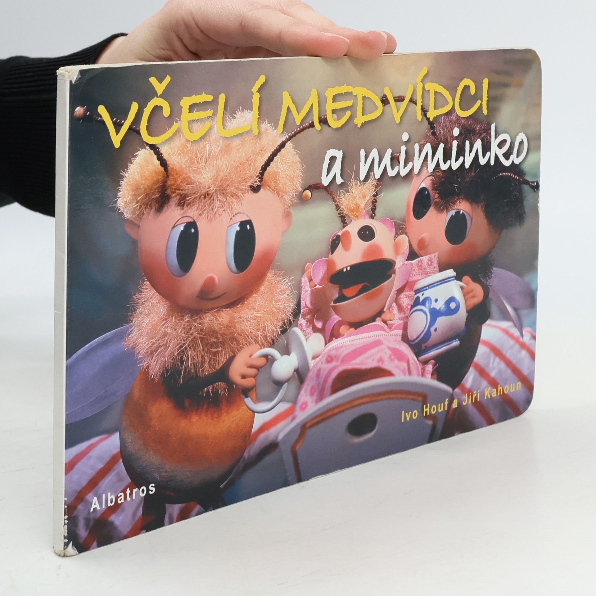 Včelí medvídci a miminko