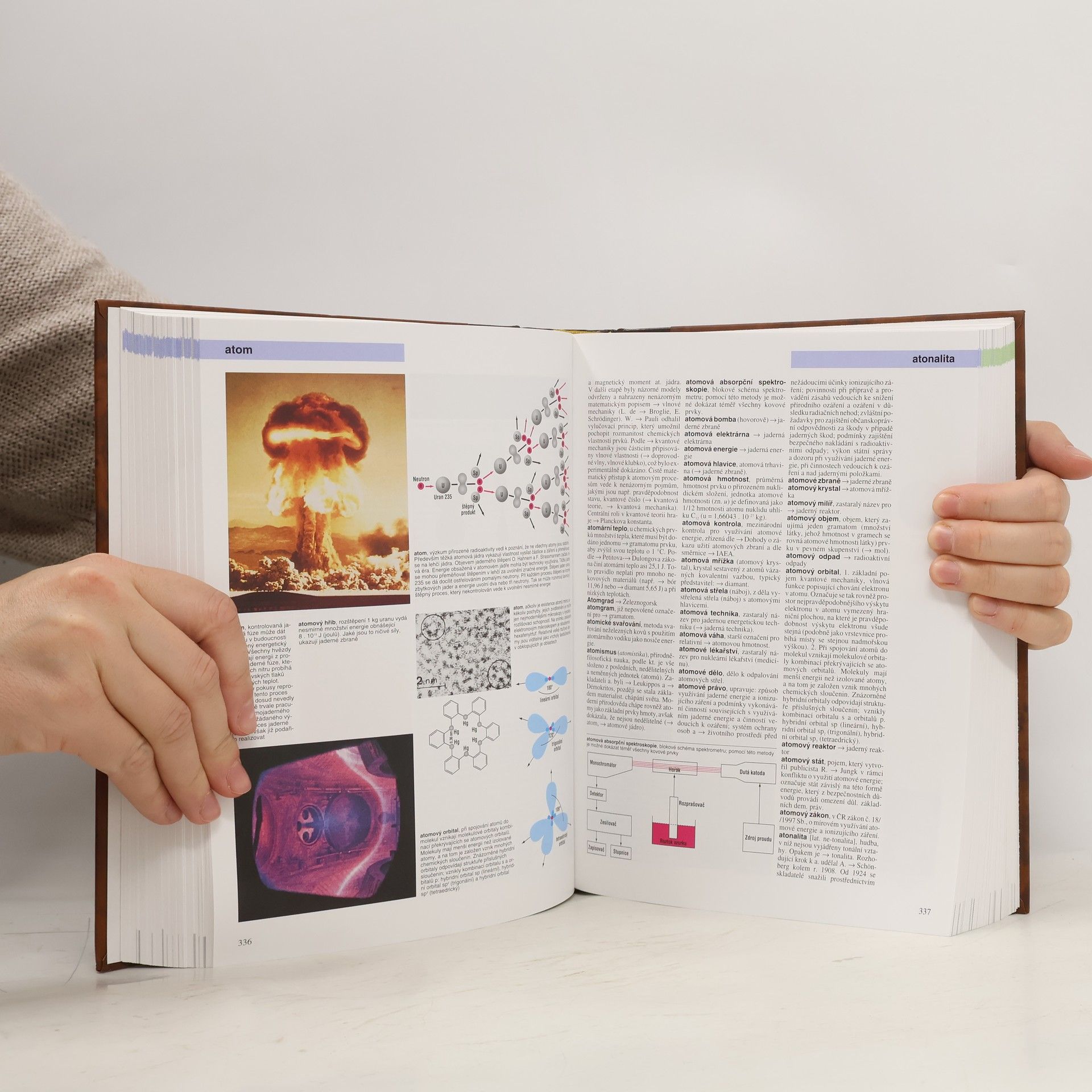 Autorenkollektiv Universum. Všeobecná encyklopedie 1. A-B