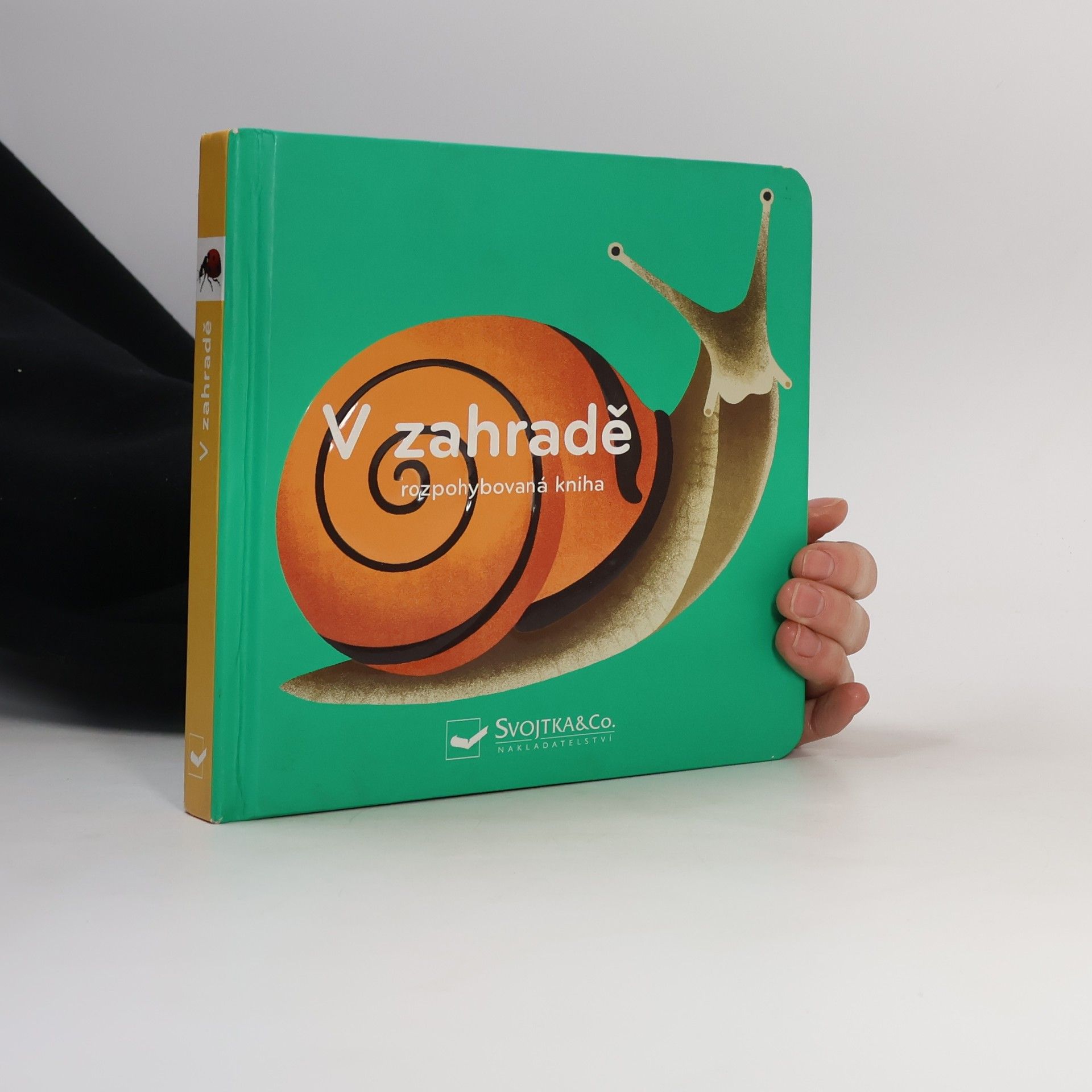 Kolektiv autorů V zahradě - rozpohybovaná kniha