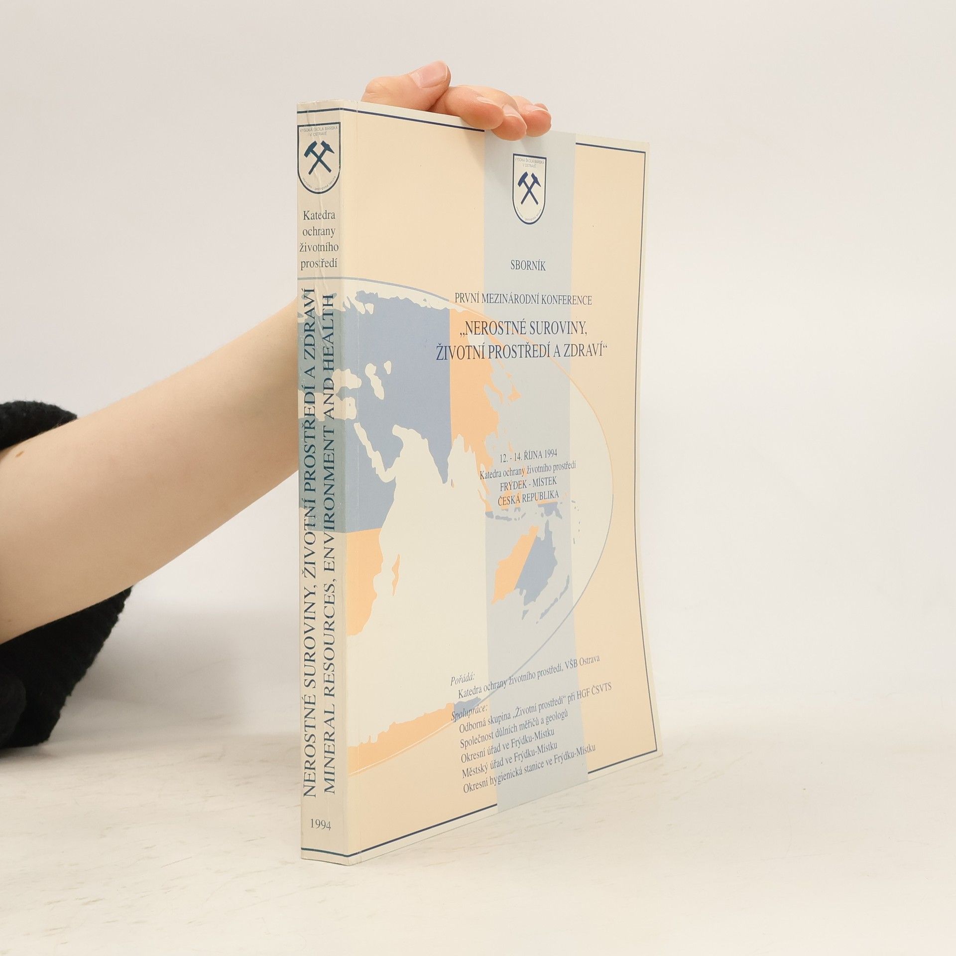 AA.VV. Nerostné suroviny, životní prostředí a zdraví