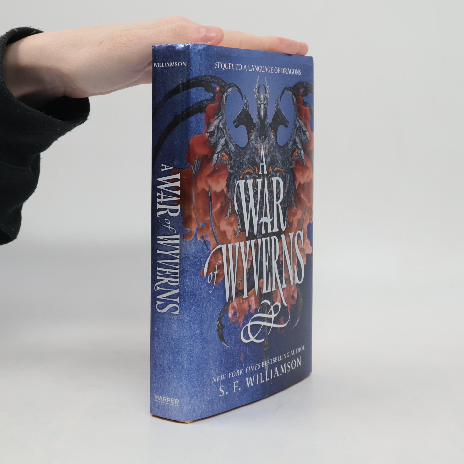 S. F. Williamson A Language of Dragons - 2: A War of Wyverns