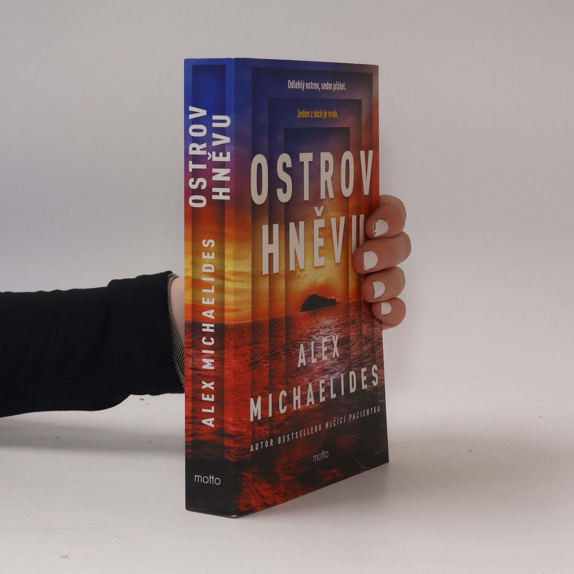 Alex Michaelides Ostrov hněvu