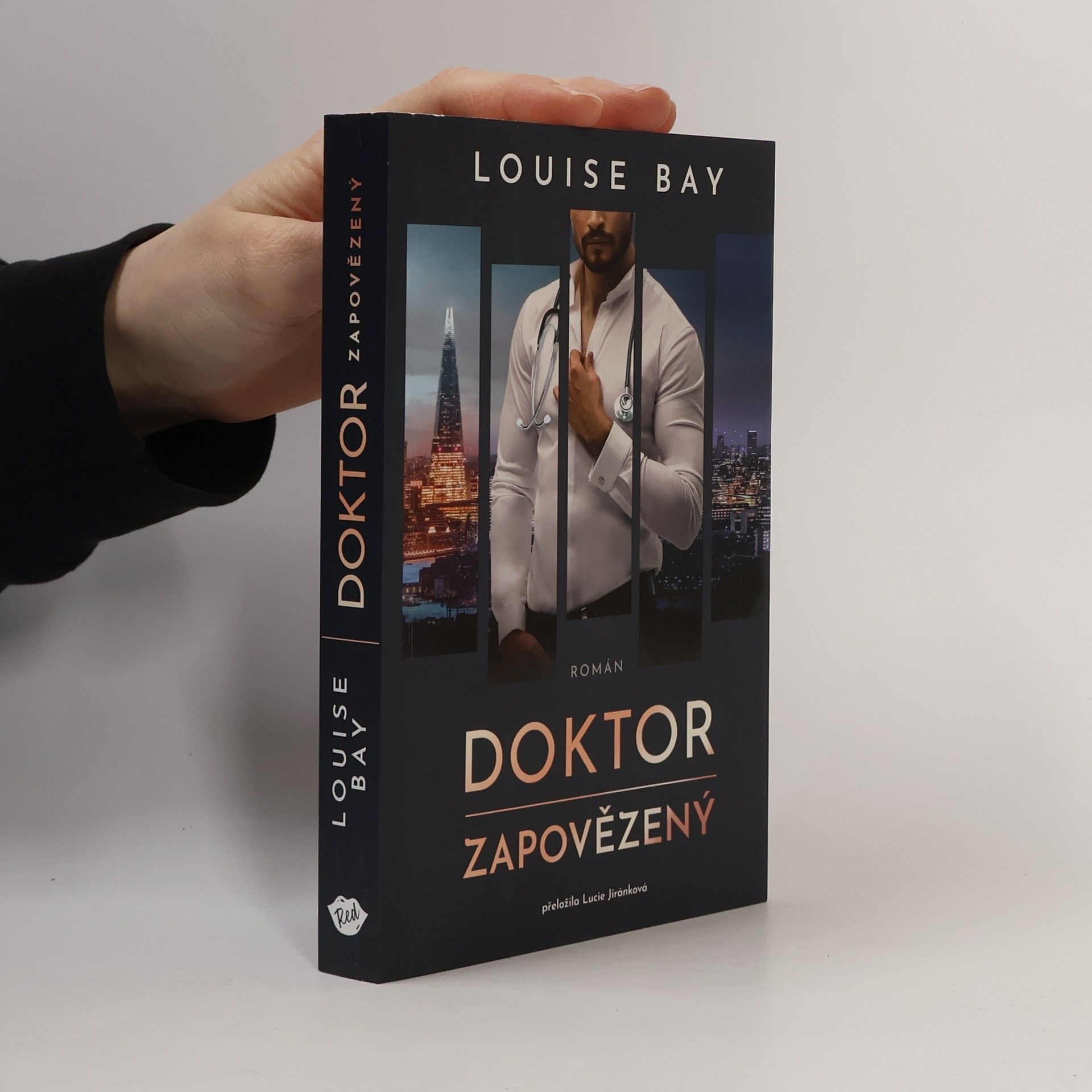 Louise Bay Doktor Zapovězený
