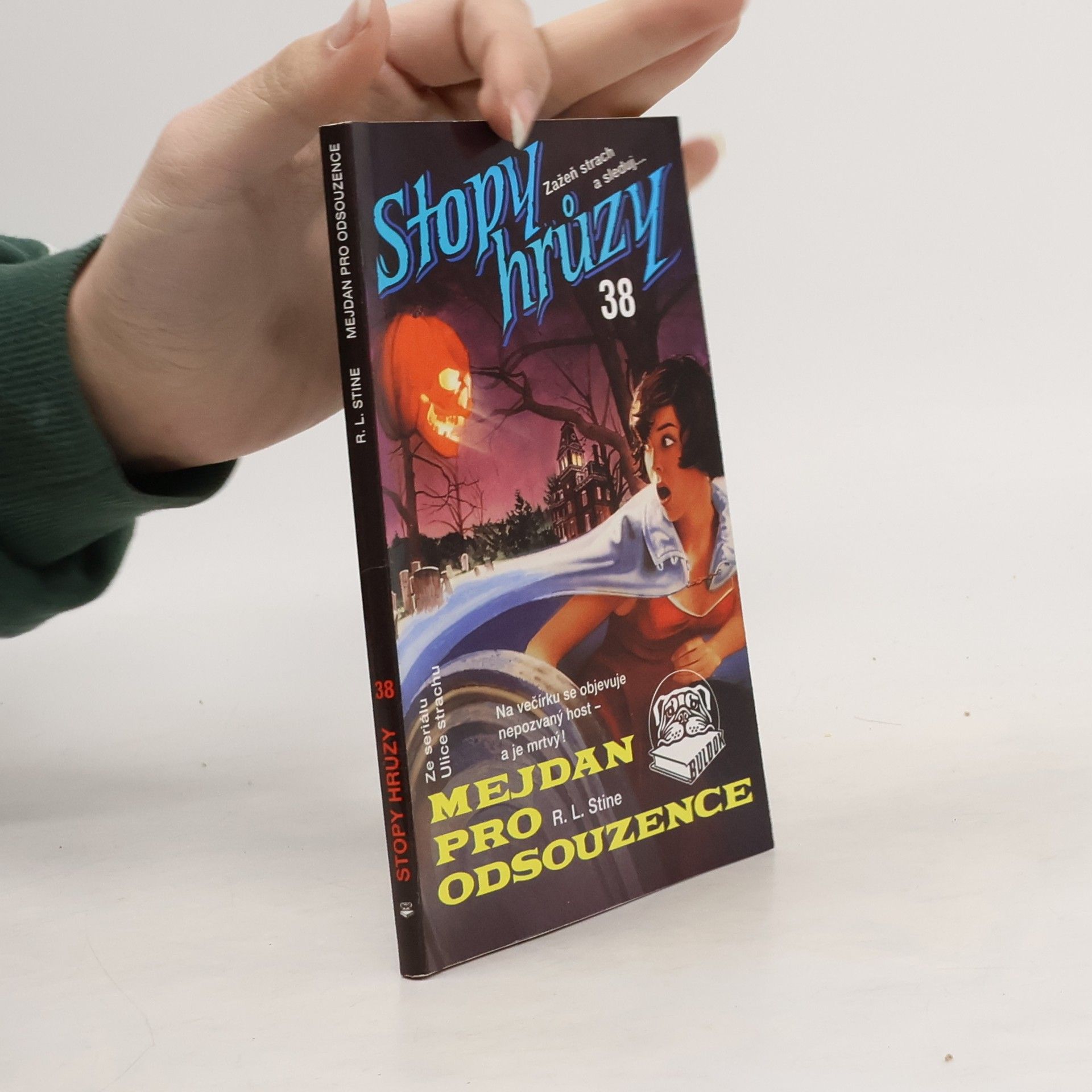 R. L. Stine Mejdan pro odsouzence. Stopy hrůzy 38