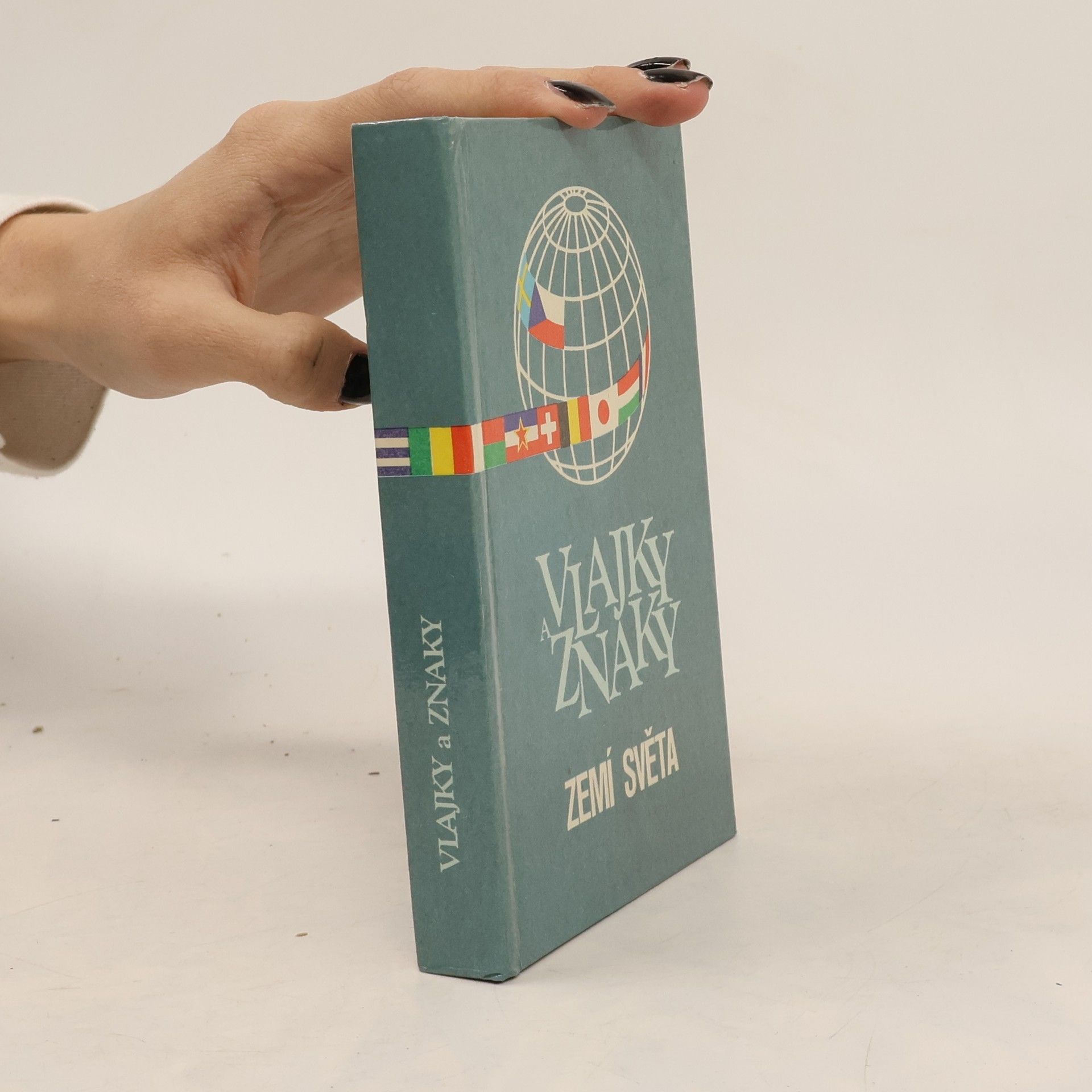 Ludvík Mucha Vlajky a znaky zemí světa