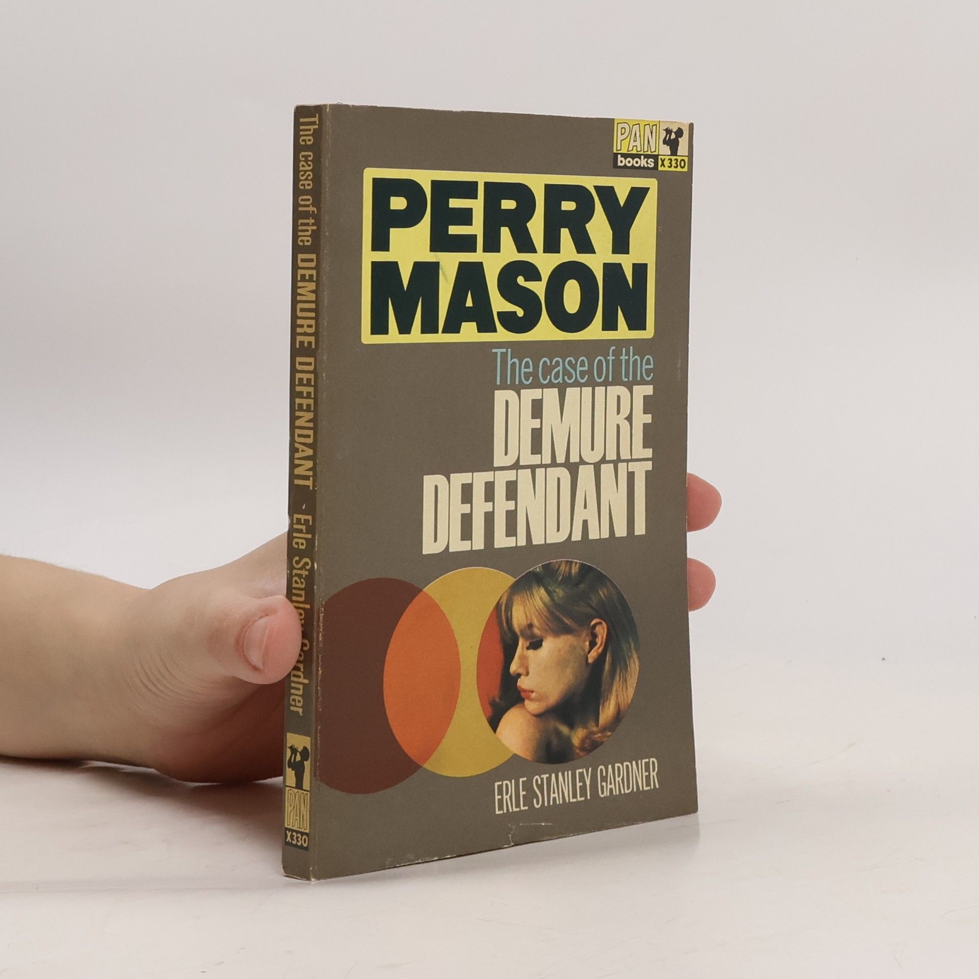 Erle Stanley Gardner The Case of the Demure Defendant