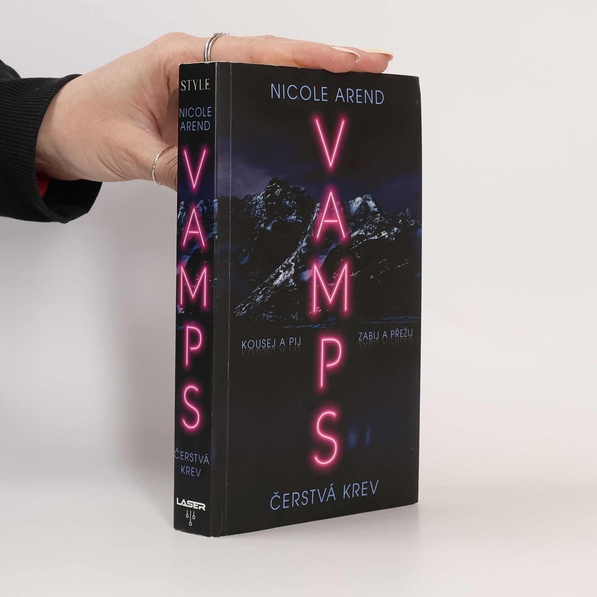 Nicole Arend VAMPS. Čerstvá krev