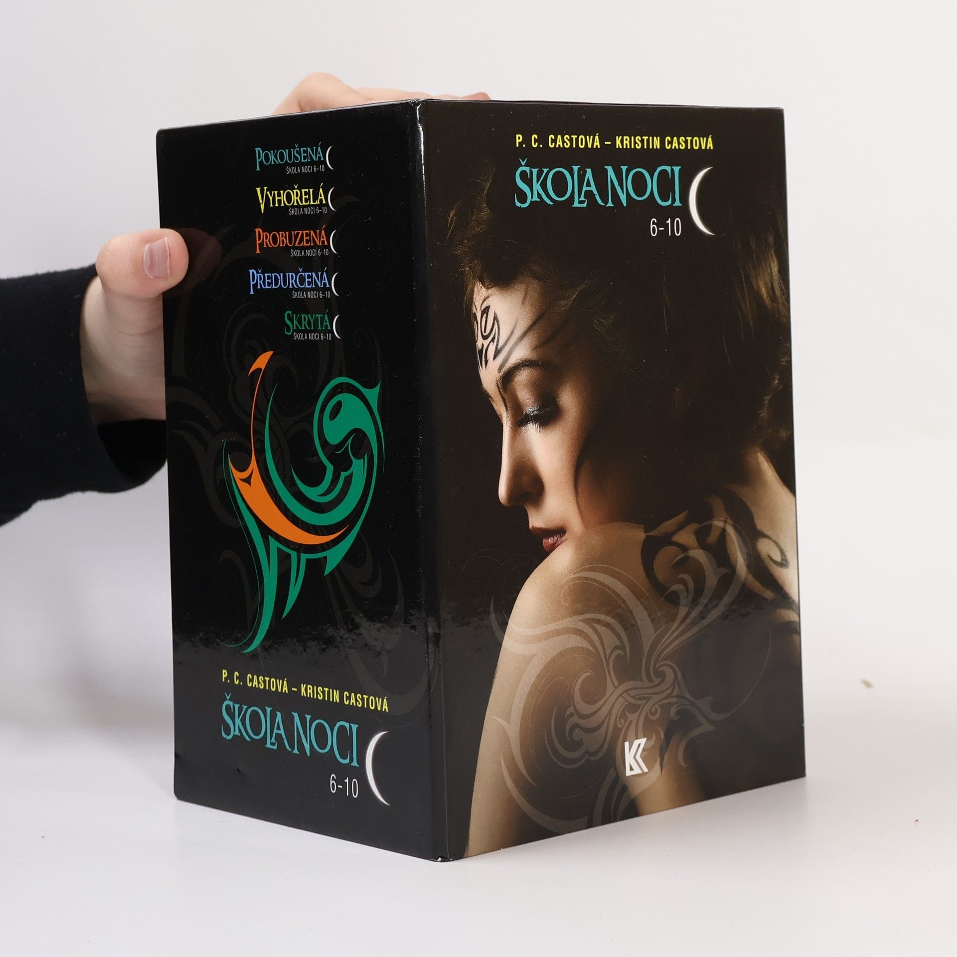 Phyllis Christine Cast Škola noci 6–10