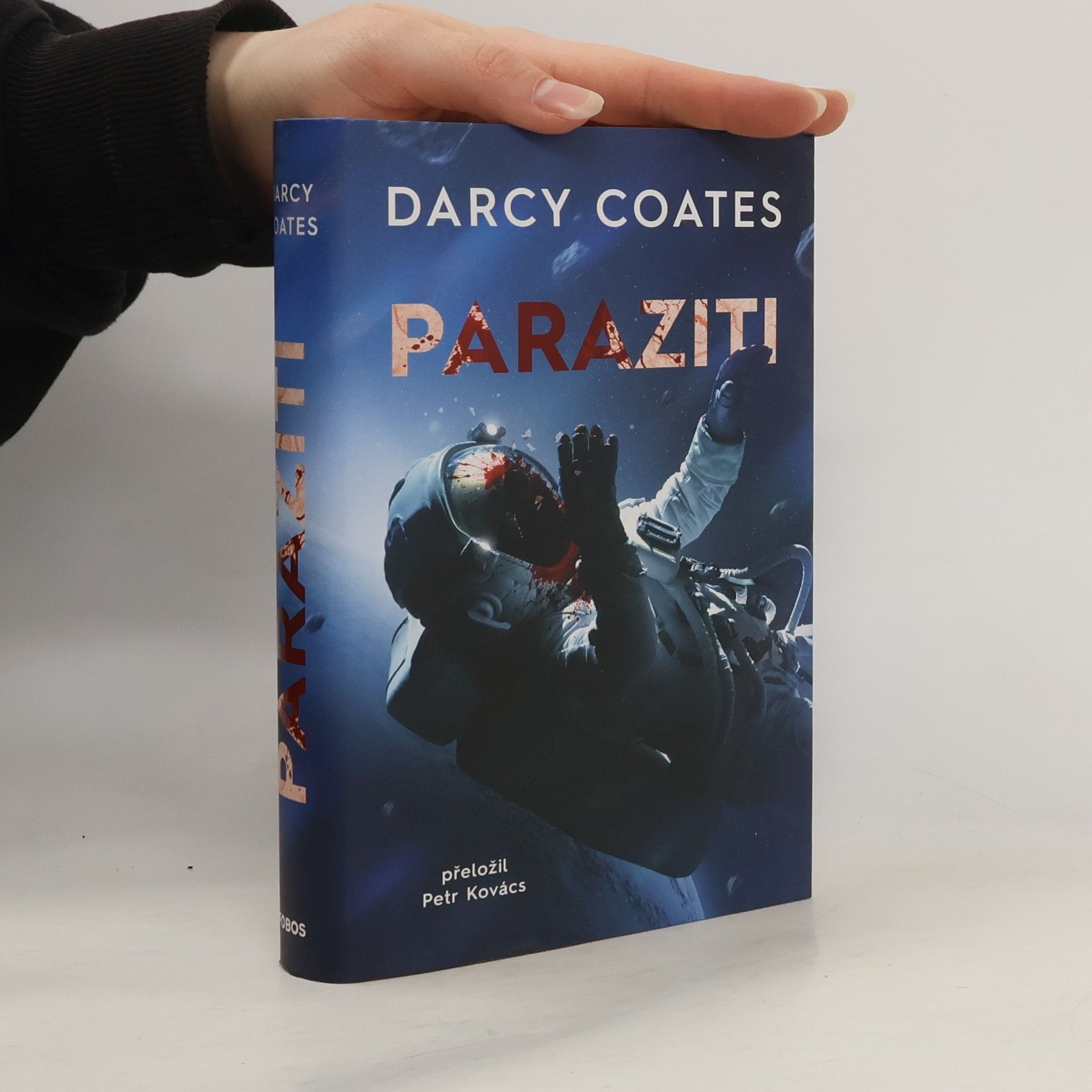 Darcy Coates Paraziti