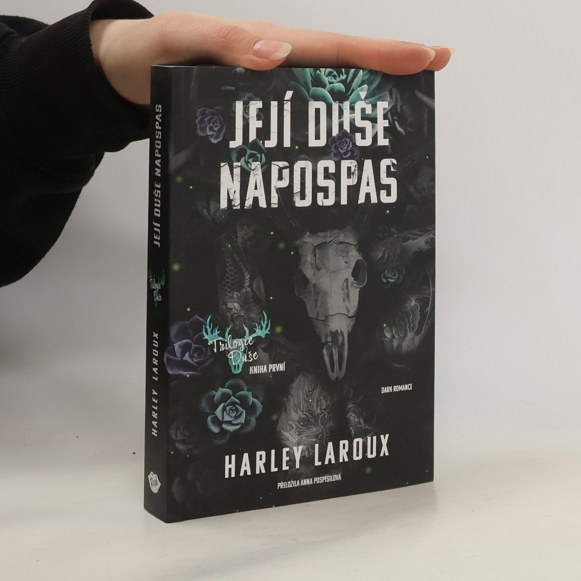 Harley Laroux Její duše napospas